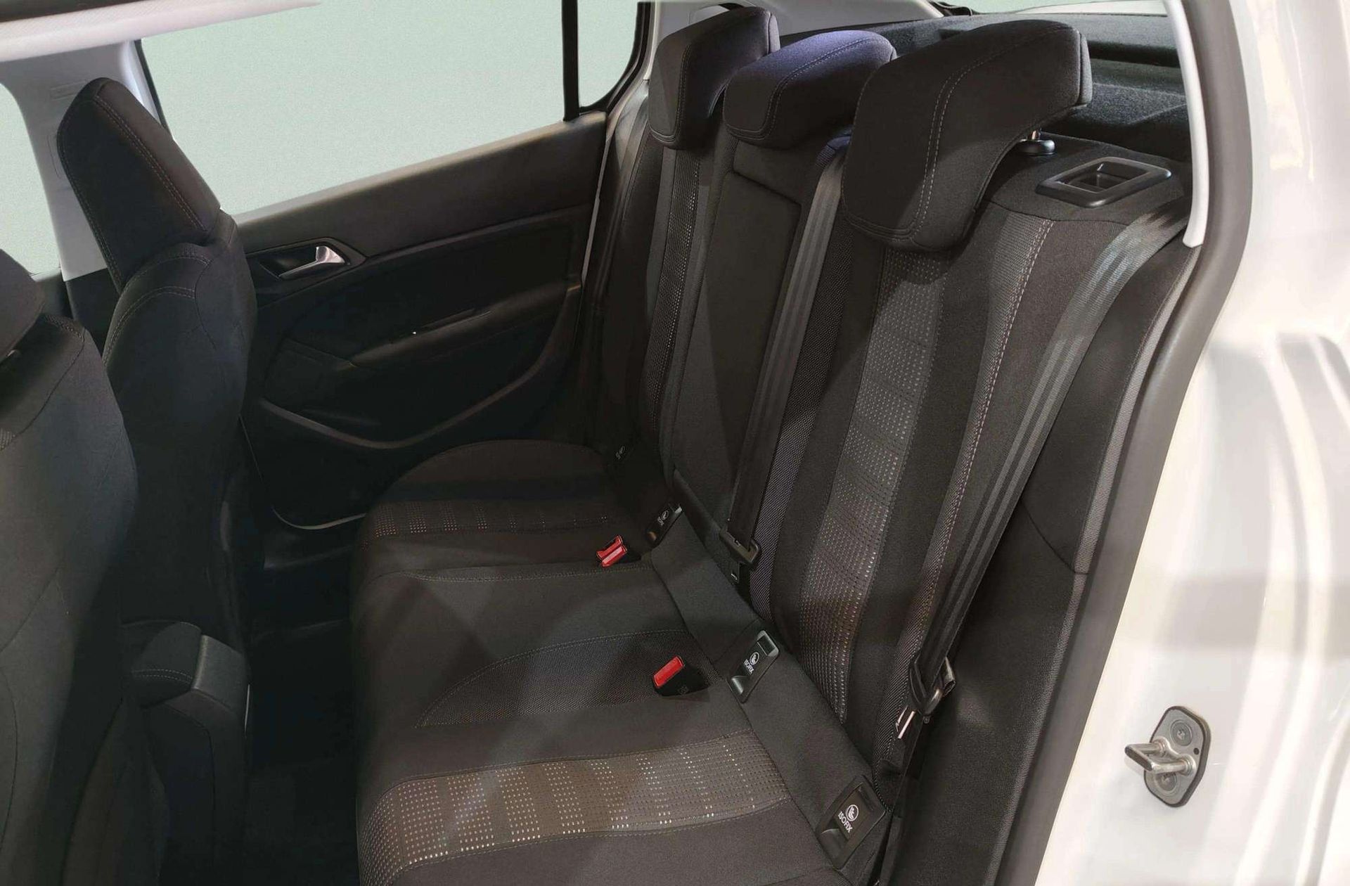Peugeot 308 PureTech 130 Allure EAT6 - foto 12