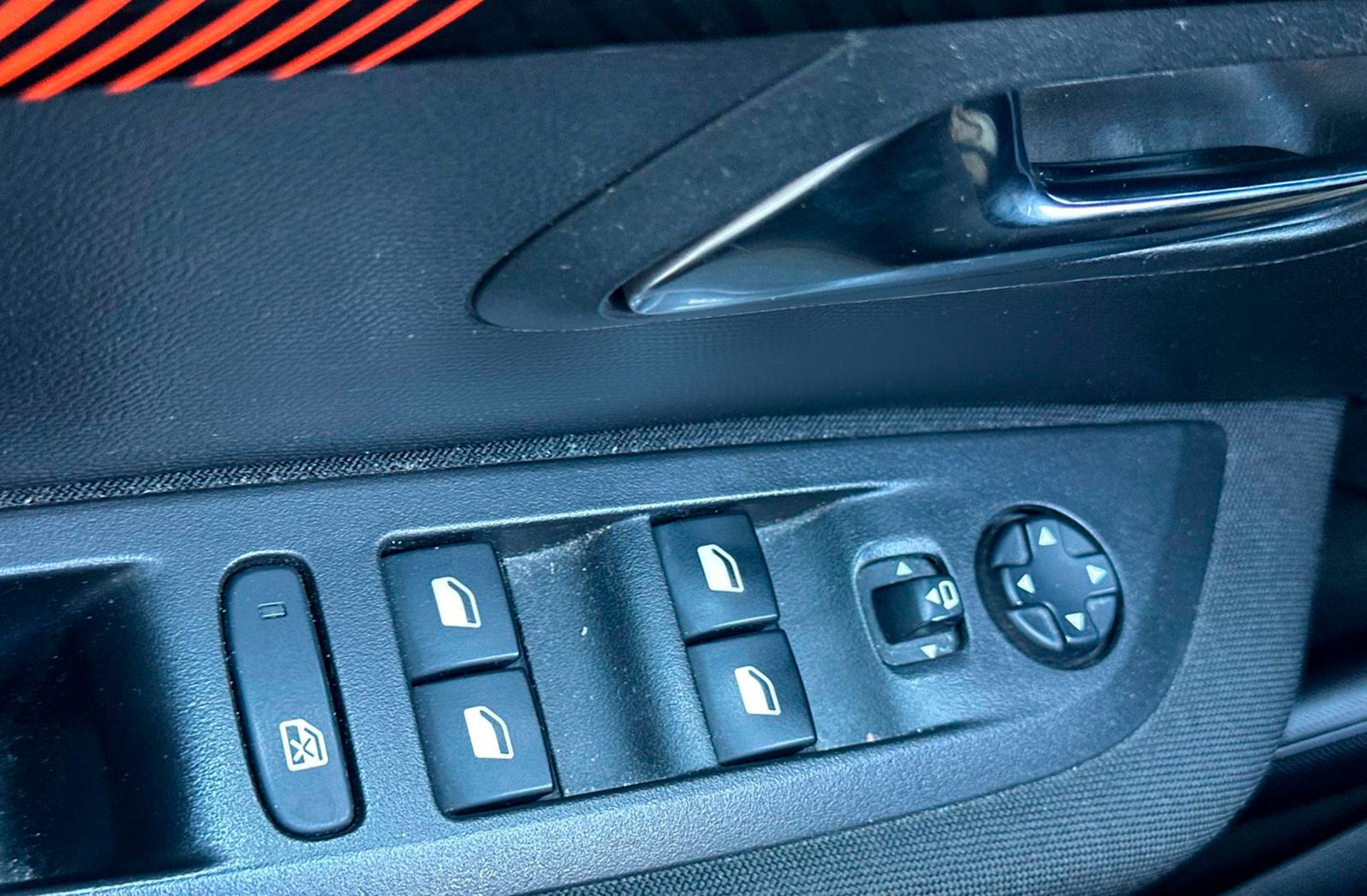 Peugeot 208 PureTech 100 Active Pack - foto 30