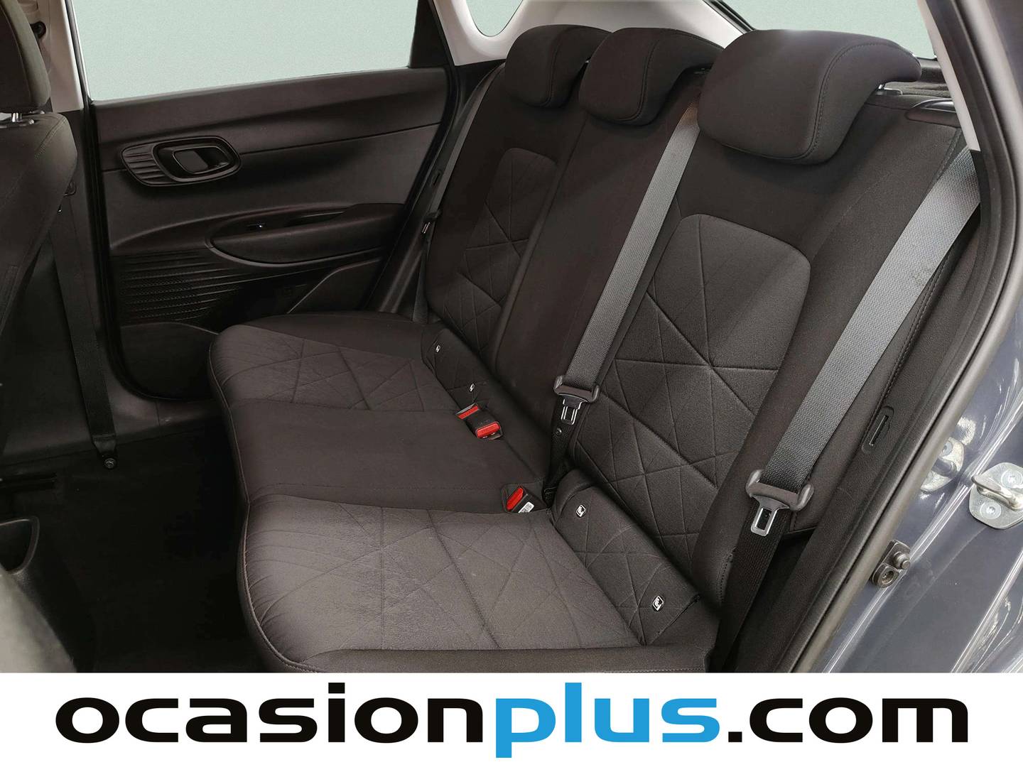 Foto asientos traseros Hyundai Bayon Hyundai Bayon 1.2 MPI Maxx (84 CV)