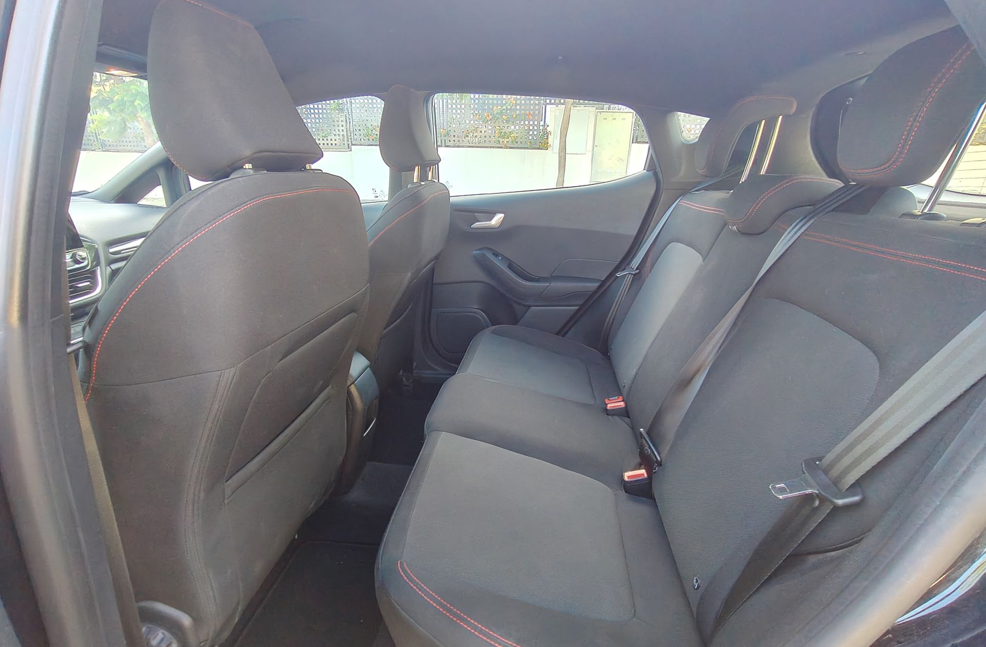 Ford Fiesta 1.0 EcoBoost MHEV ST-Line - foto 11