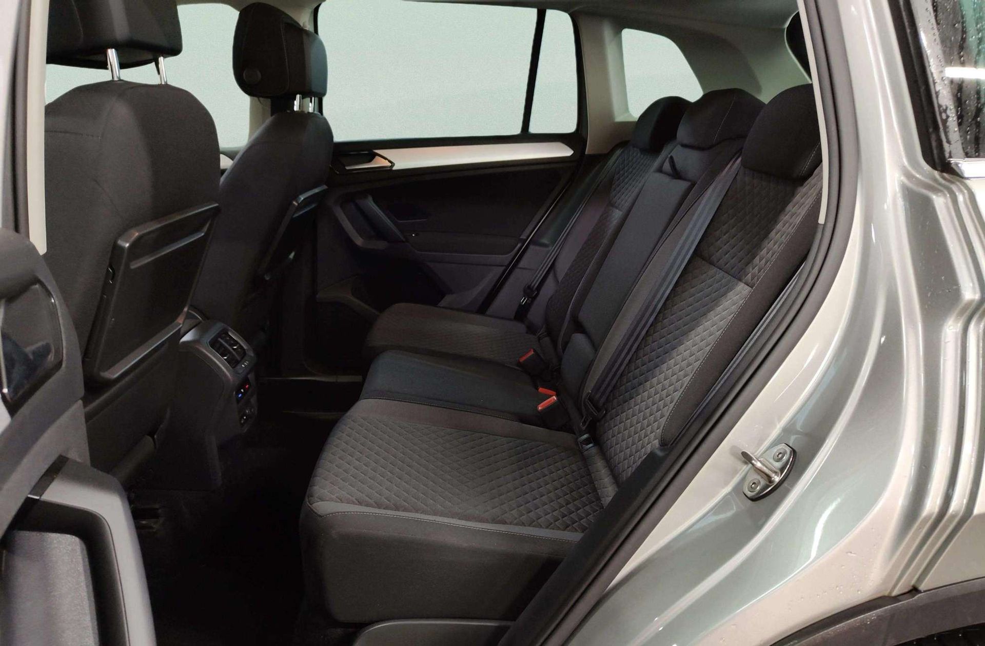 Volkswagen Tiguan Advance 2.0 TDI DSG - foto 18