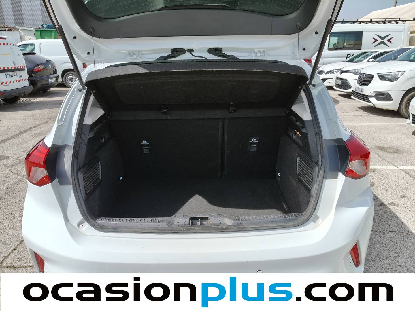 Fotos maletero Ford Focus Ford Focus 1.0 Ecoboost MHEV Trend+ (125 CV)