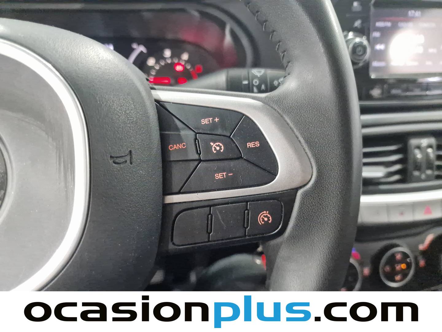 Equipamiento del Fiat Tipo Fiat Tipo 1.3 Multijet Lounge (95 CV)