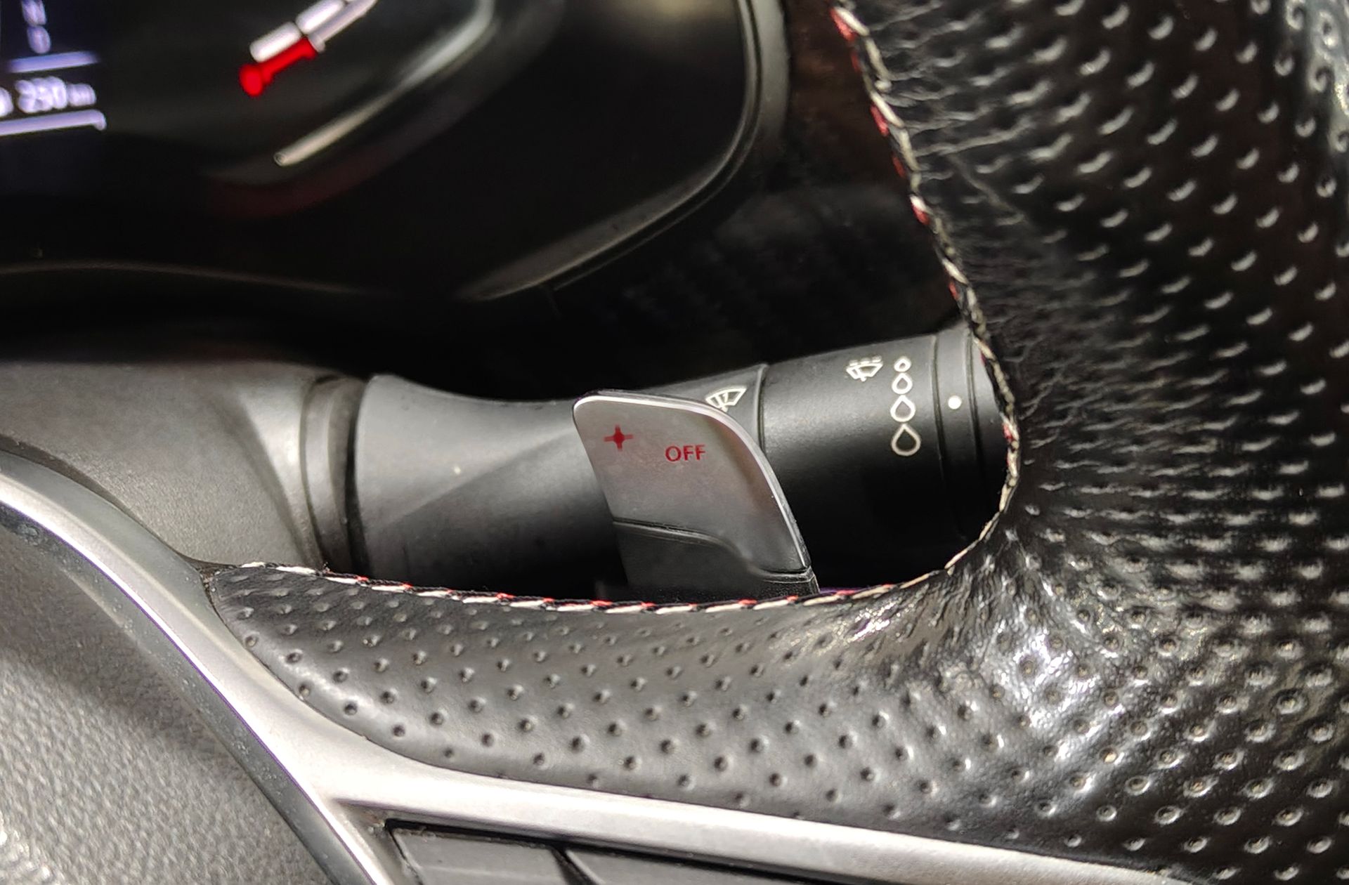 Renault Arkana RS Line TCe EDC Microhíbrido - foto 44