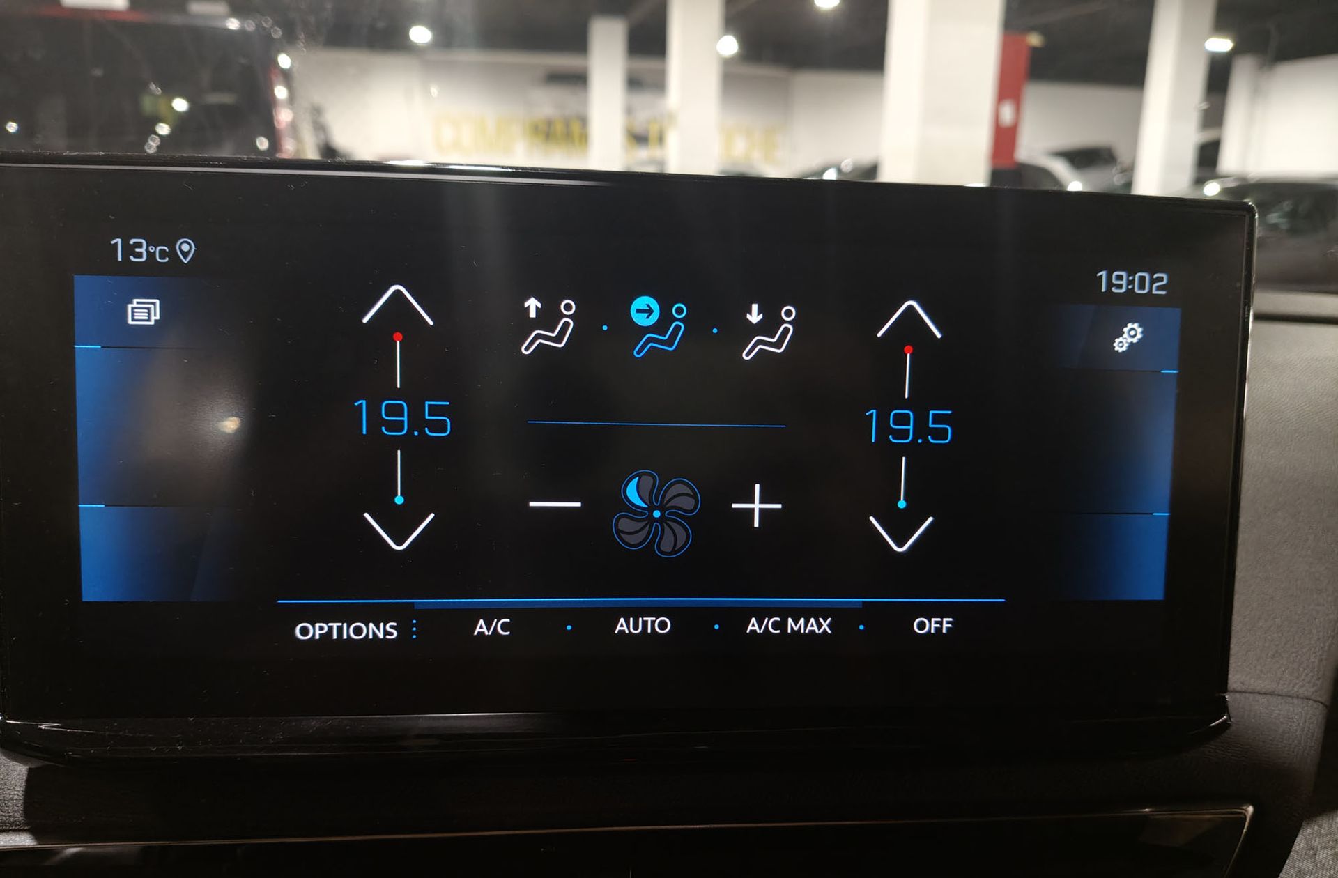 Peugeot 5008 PureTech 130 Allure Pack EAT8 7 plazas - foto 32