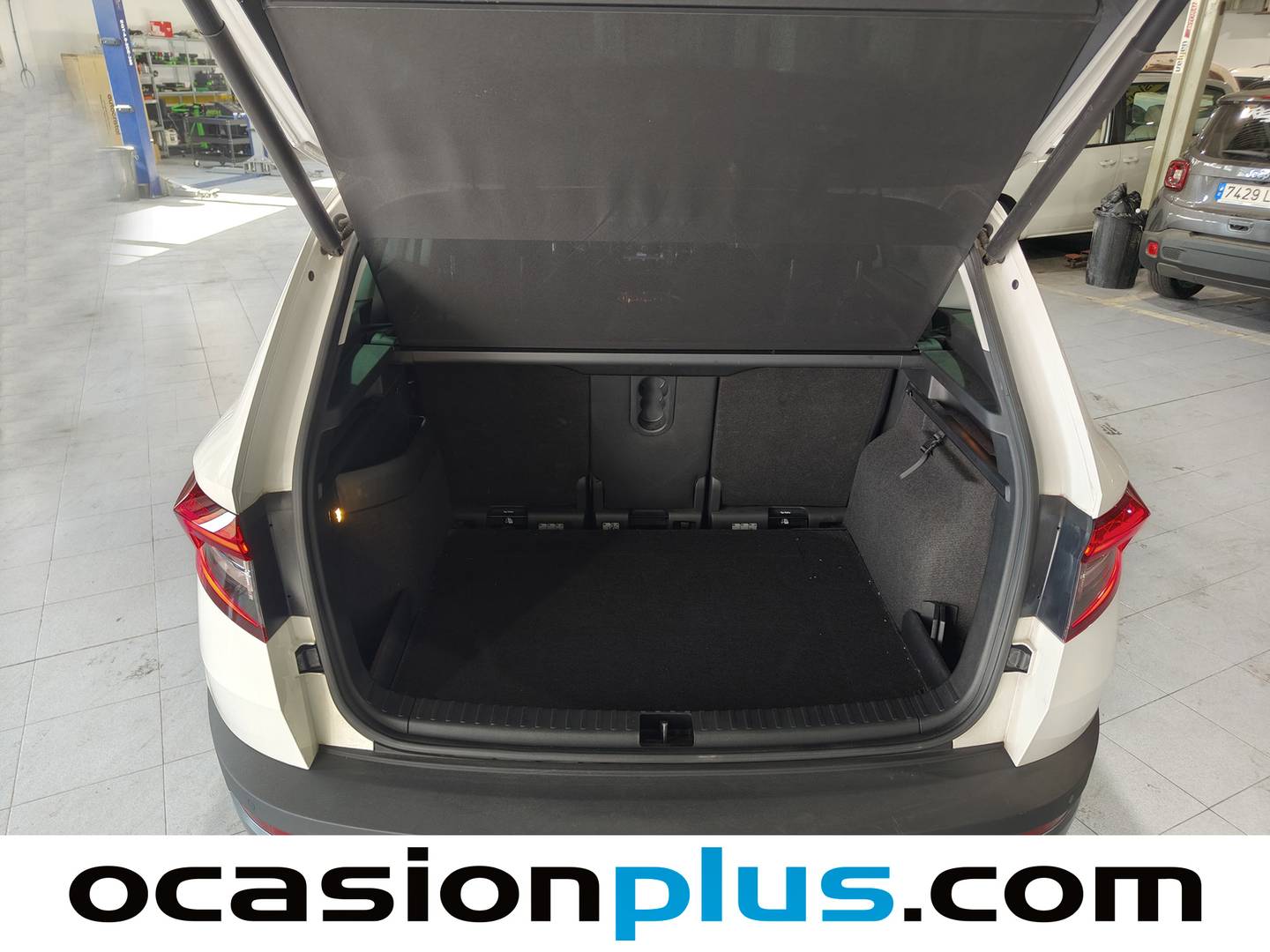 Foto Skoda Karoq Skoda Karoq 1.6 TDI Ambition  (115 CV)