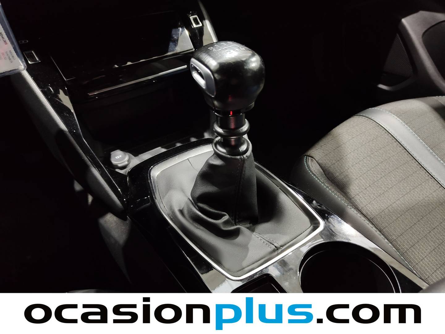 Foto Peugeot 2008 Peugeot 2008 PureTech 130 S&S Allure Pack (130 CV)