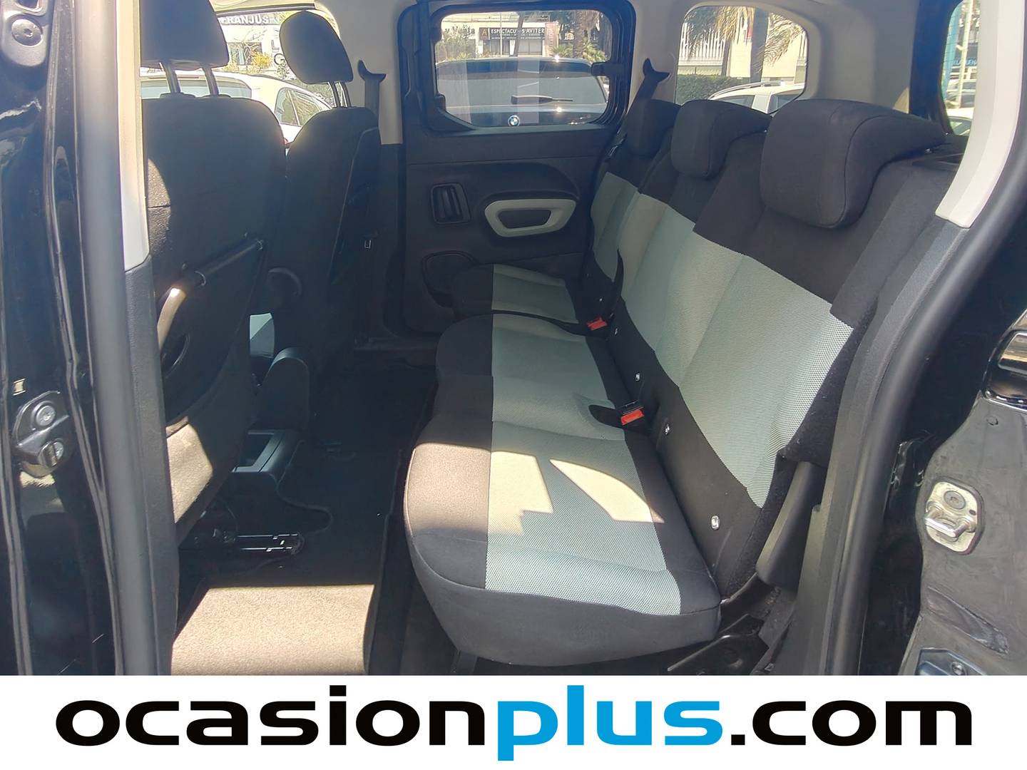 Foto asientos traseros Citroën Berlingo Citroën Berlingo BlueHDi 100 S&S Talla M Feel (102 CV)