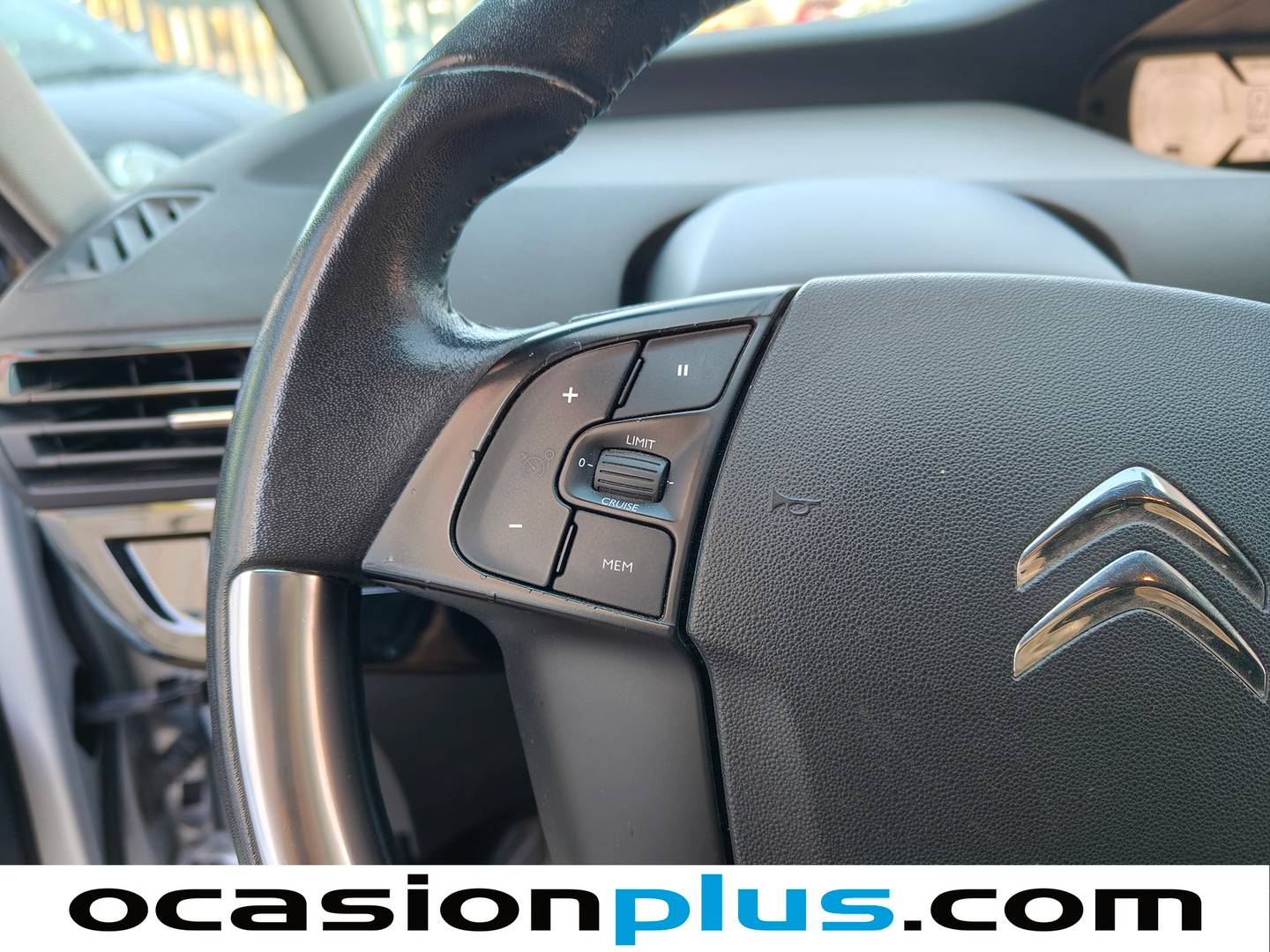 Extras y acabados del Citroën Grand C4 Picasso Citroën Grand C4 Picasso PureTech 130 S&S 6v Live Edition (130 CV)
