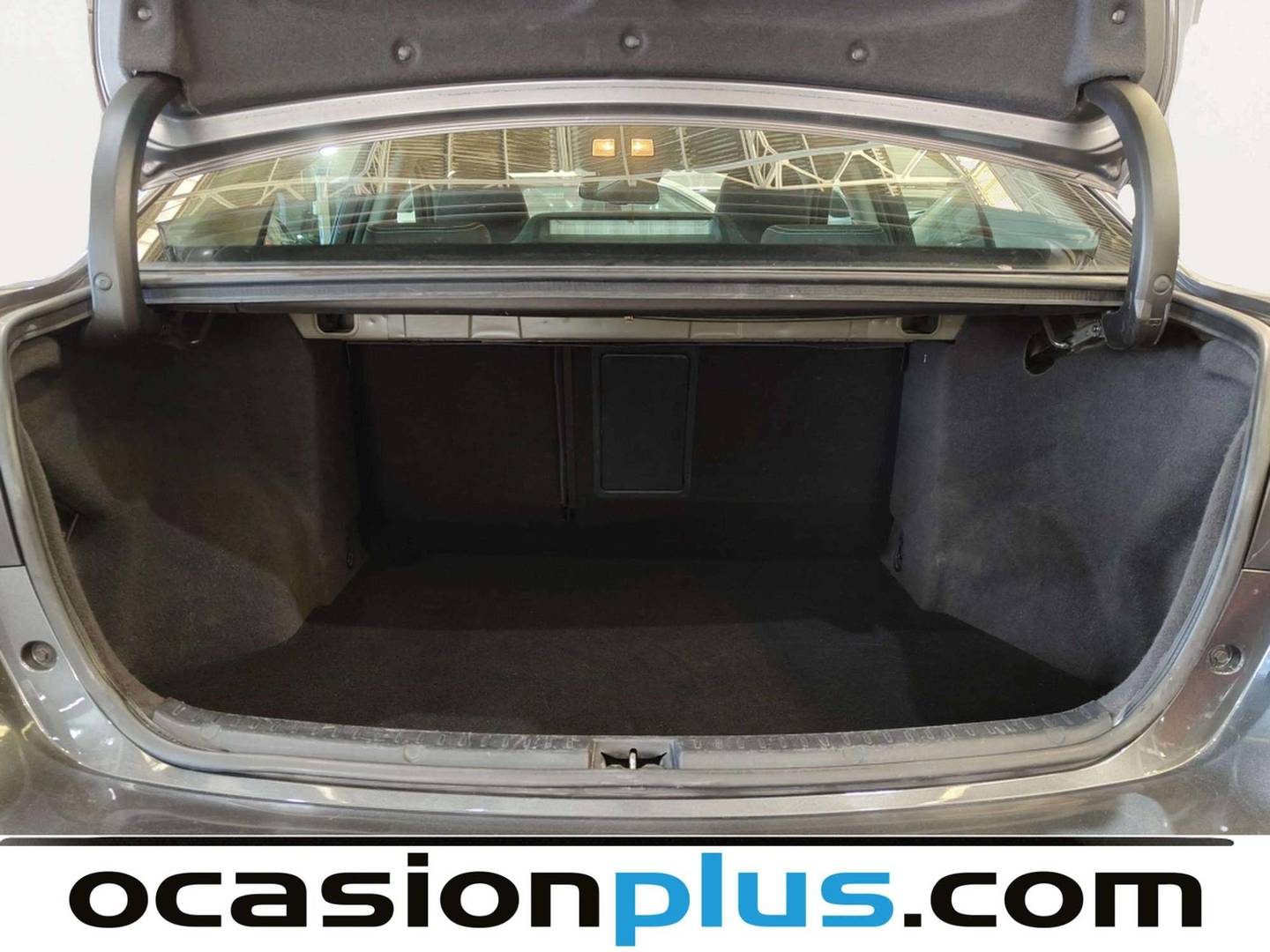 Fotos maletero Toyota Avensis Toyota Avensis 150D Business Advance (143 CV)