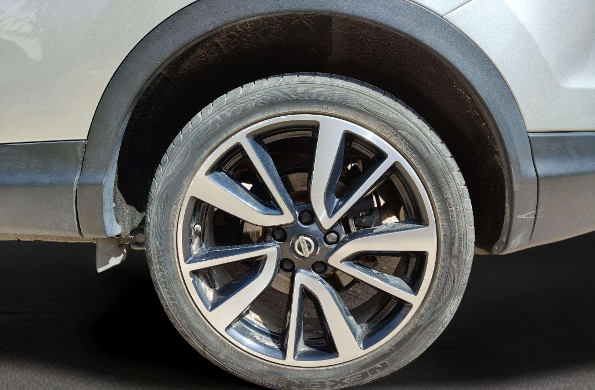 Nissan Qashqai 1.6 dCi Tekna Premium 4x2 XTronic - foto 36