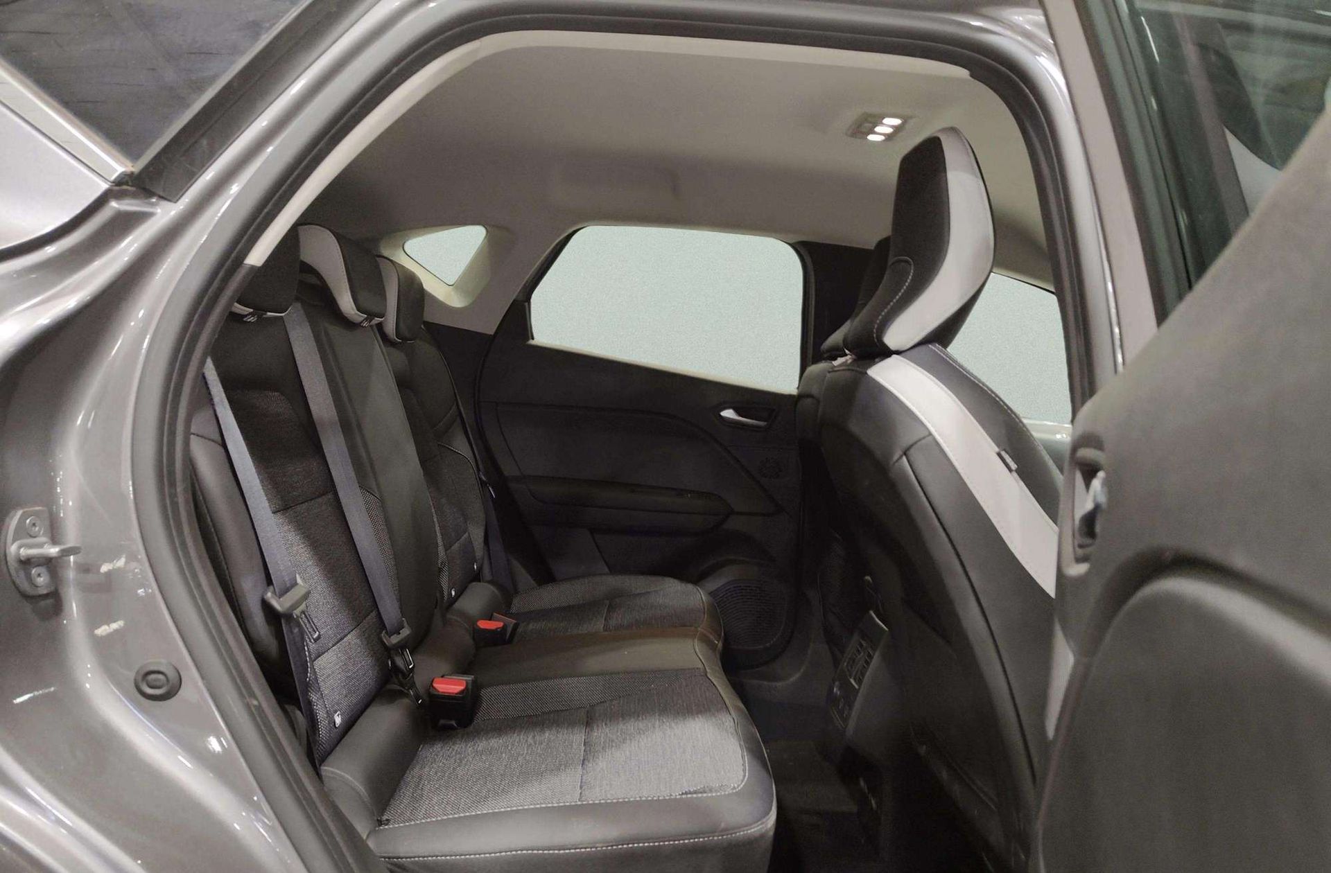 Renault Captur Techno TCe GPF - foto 19
