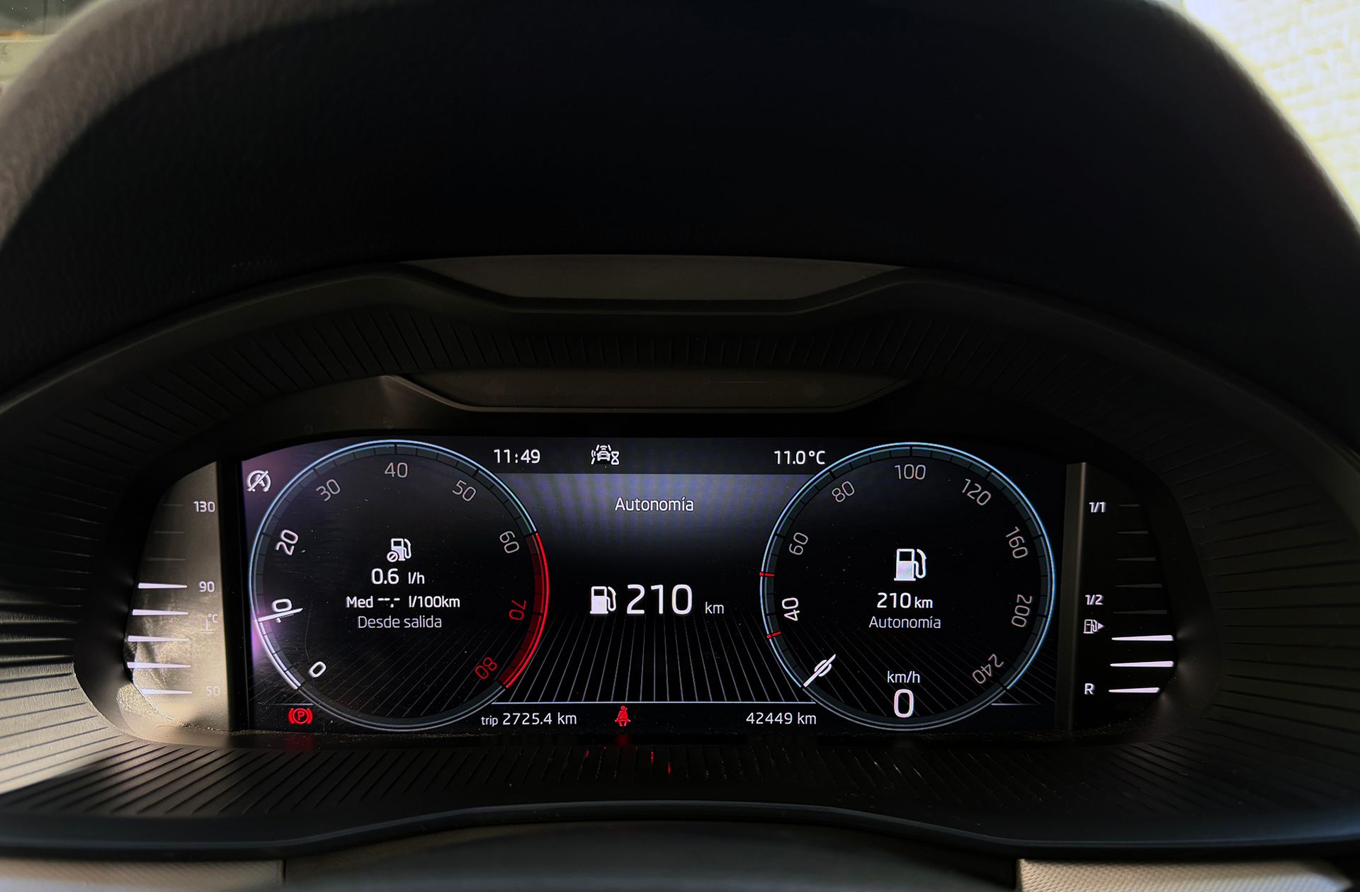 Škoda Kamiq 1.0 TSI Ambition - foto 22