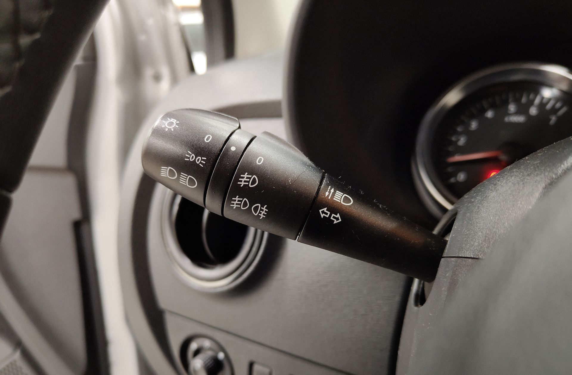 Dacia Lodgy Serie Limitada Nómada 1.6 7 plazas - foto 33