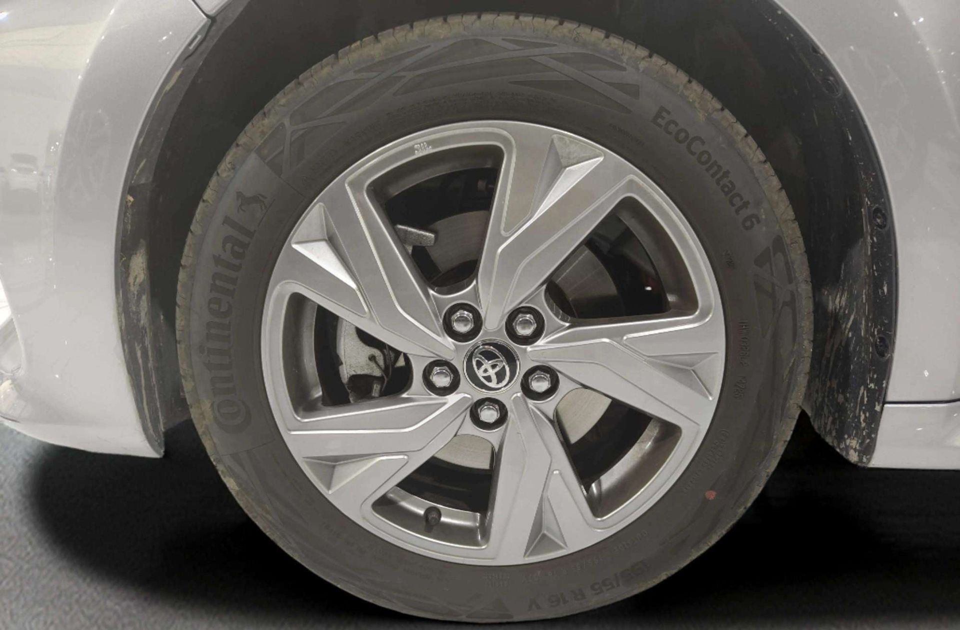 Toyota Yaris 120H Active Plus - foto 27