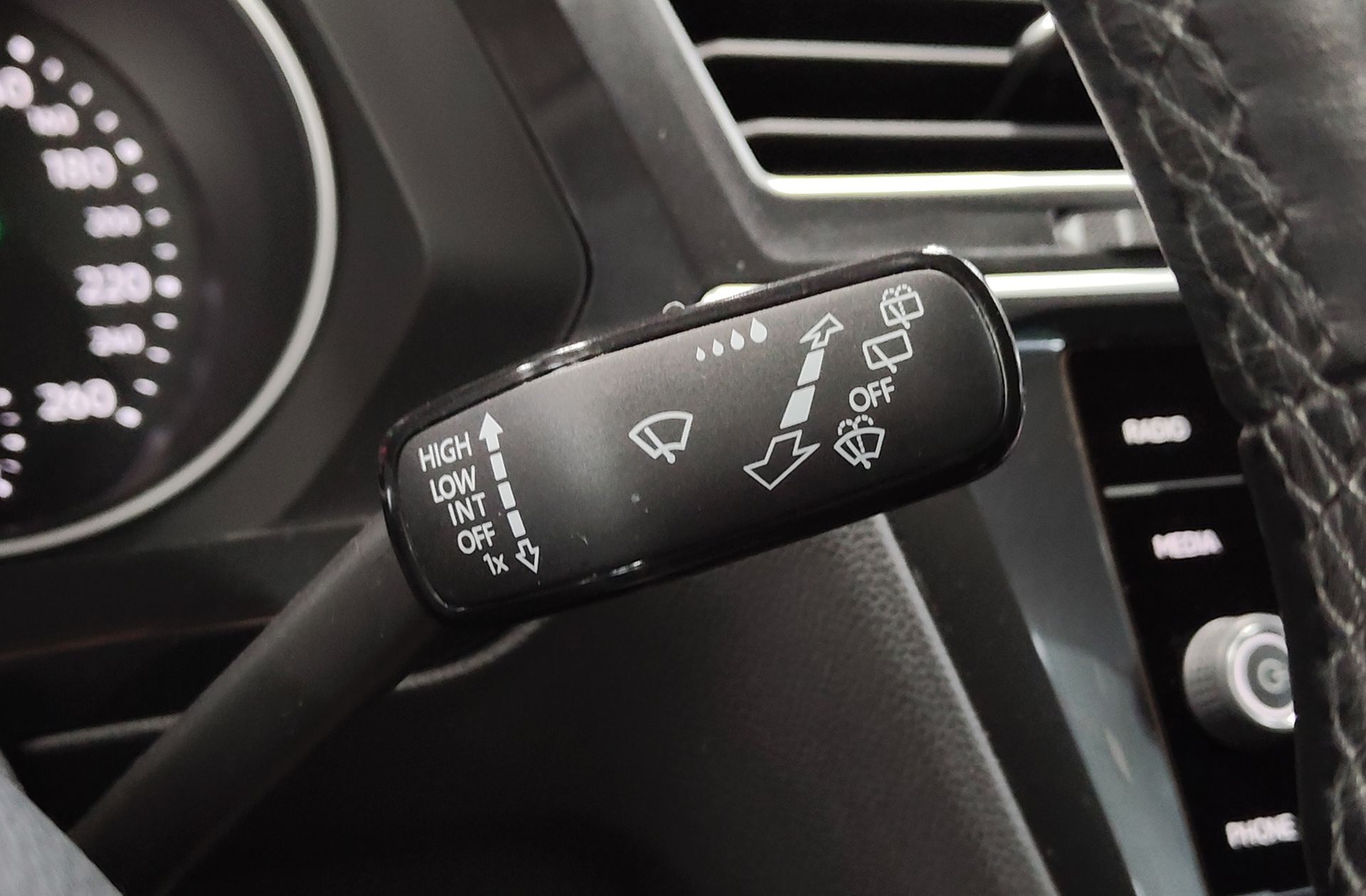 Volkswagen Tiguan Advance 2.0 TDI DSG - foto 33