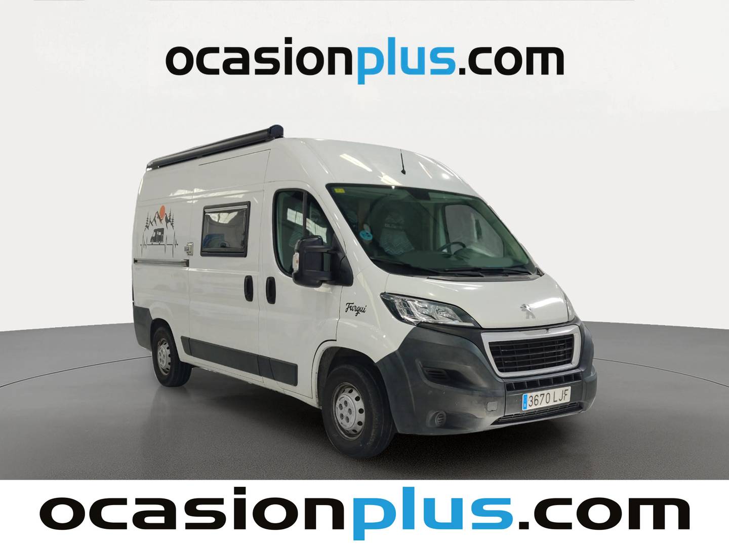 Foto delantera Peugeot Boxer Peugeot Boxer Furgon BlueHDi 140 S&S 335 L2H2  (140 CV) 3 Plazas derecha