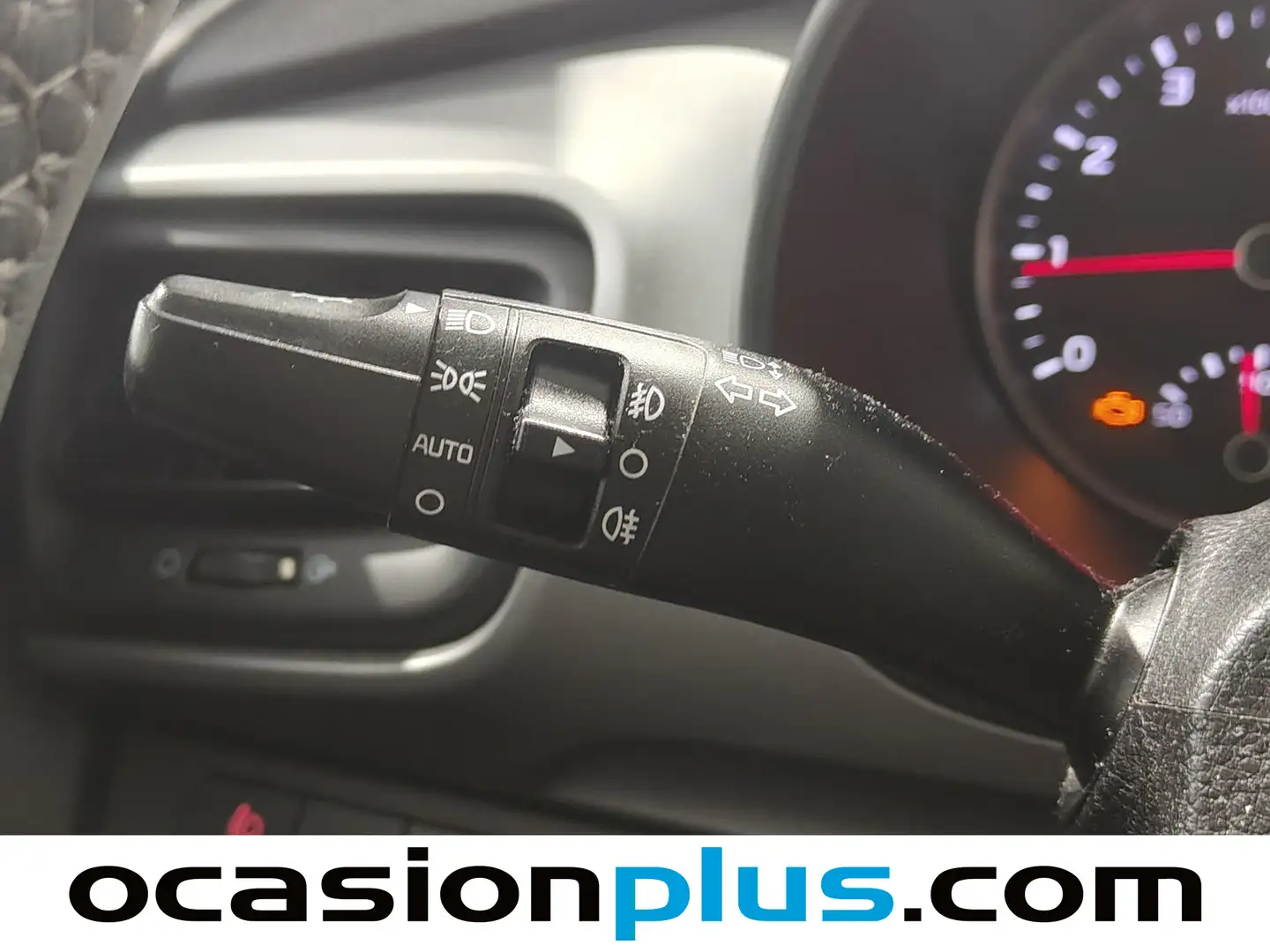 Foto KIA Stonic Kia Stonic 1.0 T-GDi MHEV Concept  (100 CV)