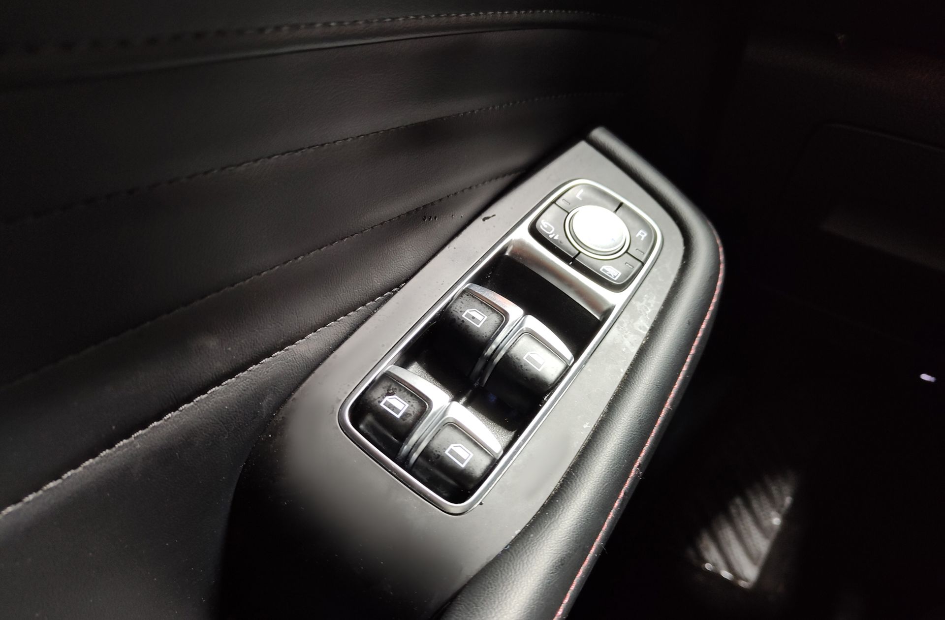MG eHS 1.5 T-GDi PHEV Luxury - foto 38