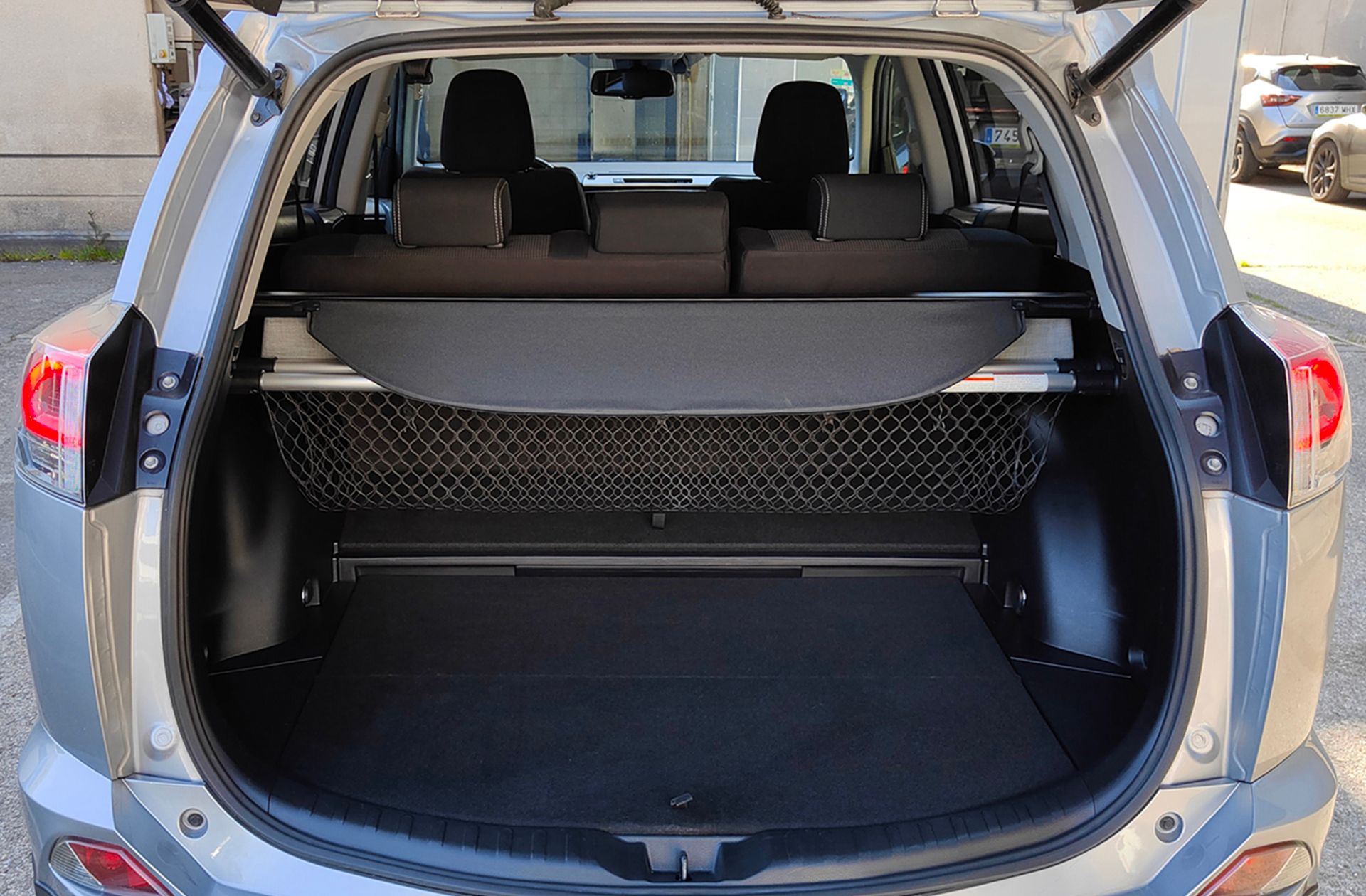 Toyota RAV4 2.5l hybrid Advance 2WD - foto 15