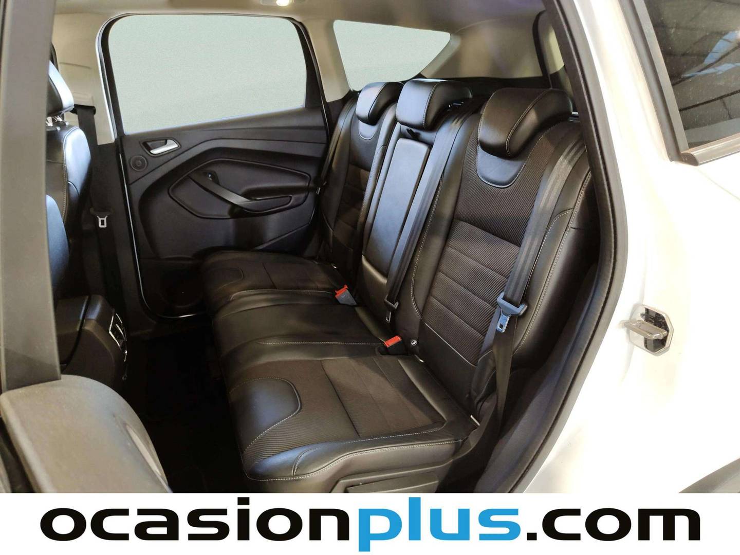 Foto asientos traseros Ford Kuga Ford Kuga 2.0 TDCI Titanium 4x4 Powershift (140 CV)
