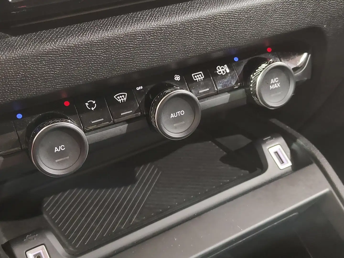 Foto Citroën C4 Citroen C4 PureTech 130 S&S 6v Feel Pack (130 CV)