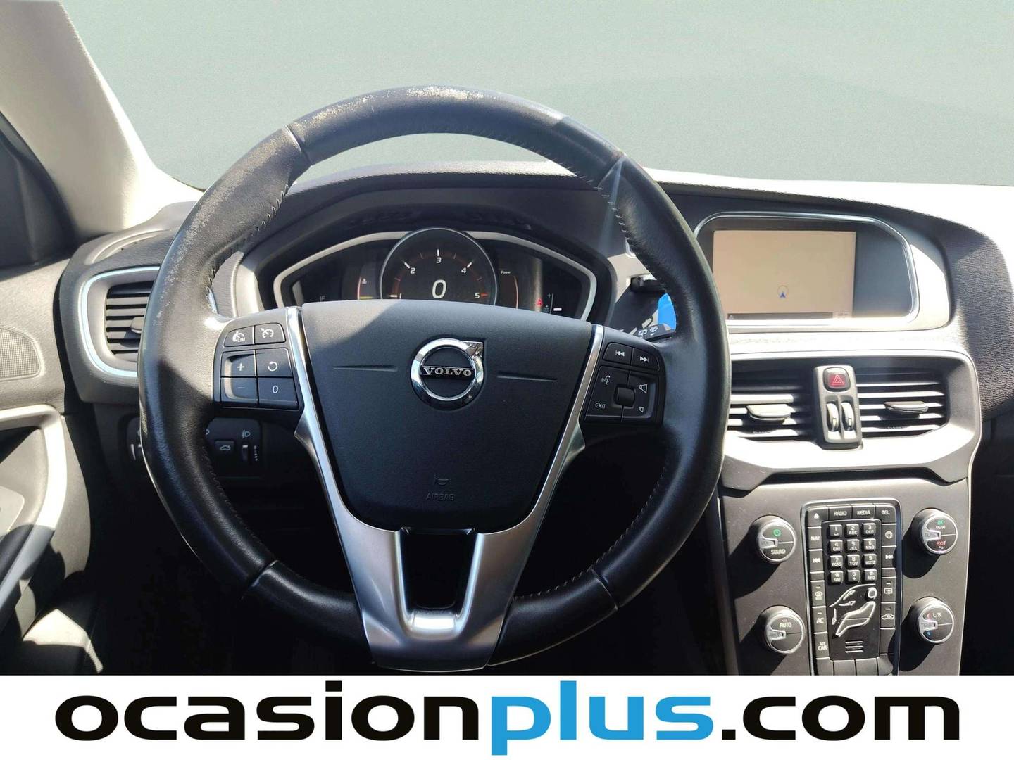Equipamiento del Volvo V40 Volvo V40 D3 Momentum (150 CV)