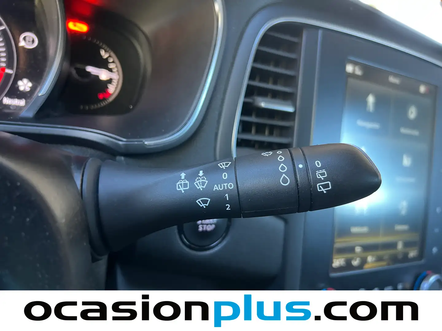 Foto Renault Mégane Renault Megane Sport Tourer Zen TCe (140 CV) GPF