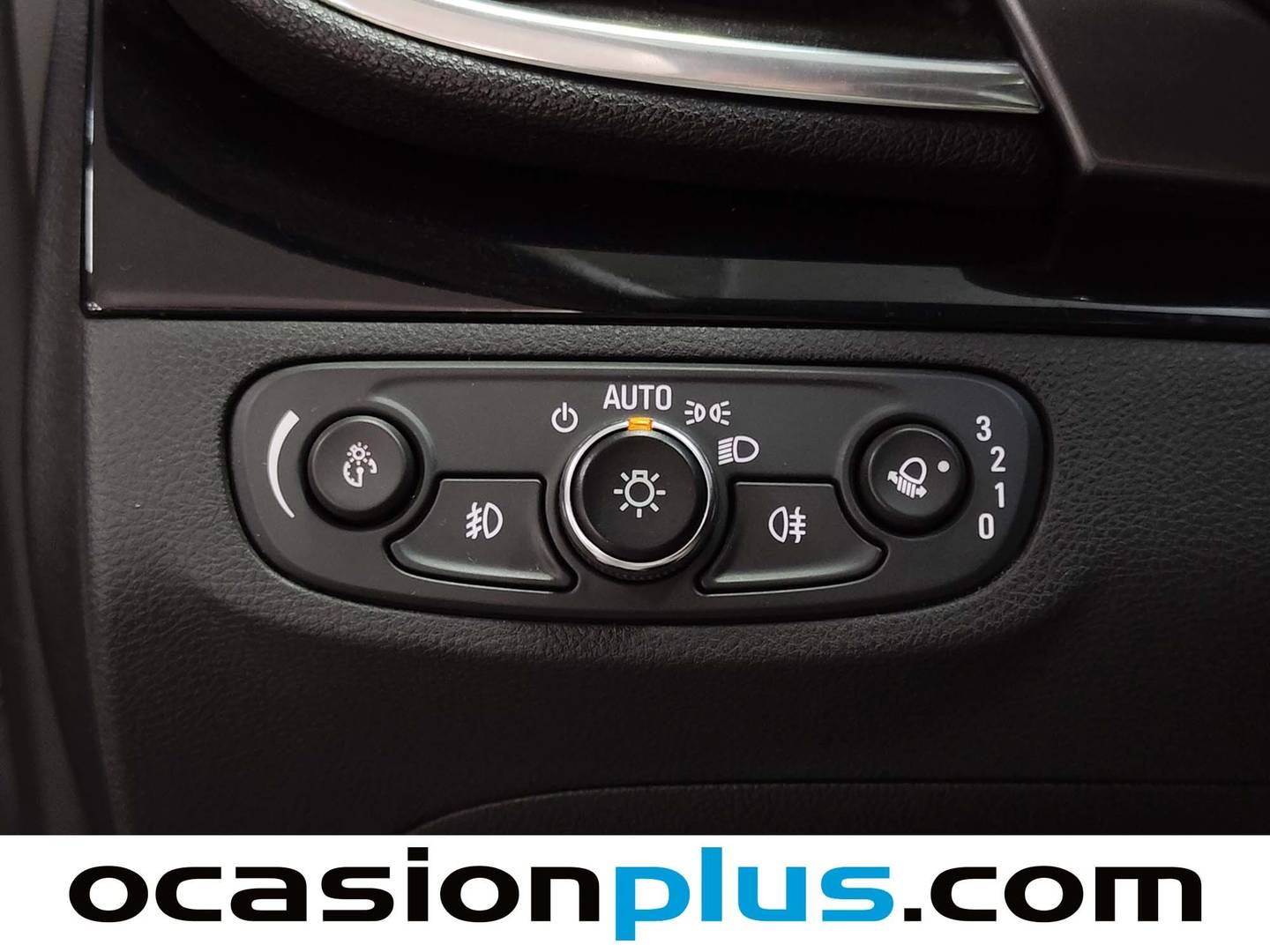 Foto Opel Mokka X Opel Mokka X 1.4 T S&S Selective 4x2 (140 CV)