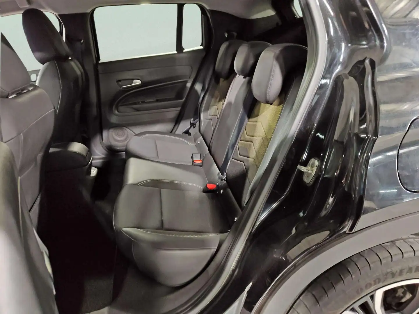 Foto Jeep Avenger Jeep Avenger 1.2 G Summit (100 CV)