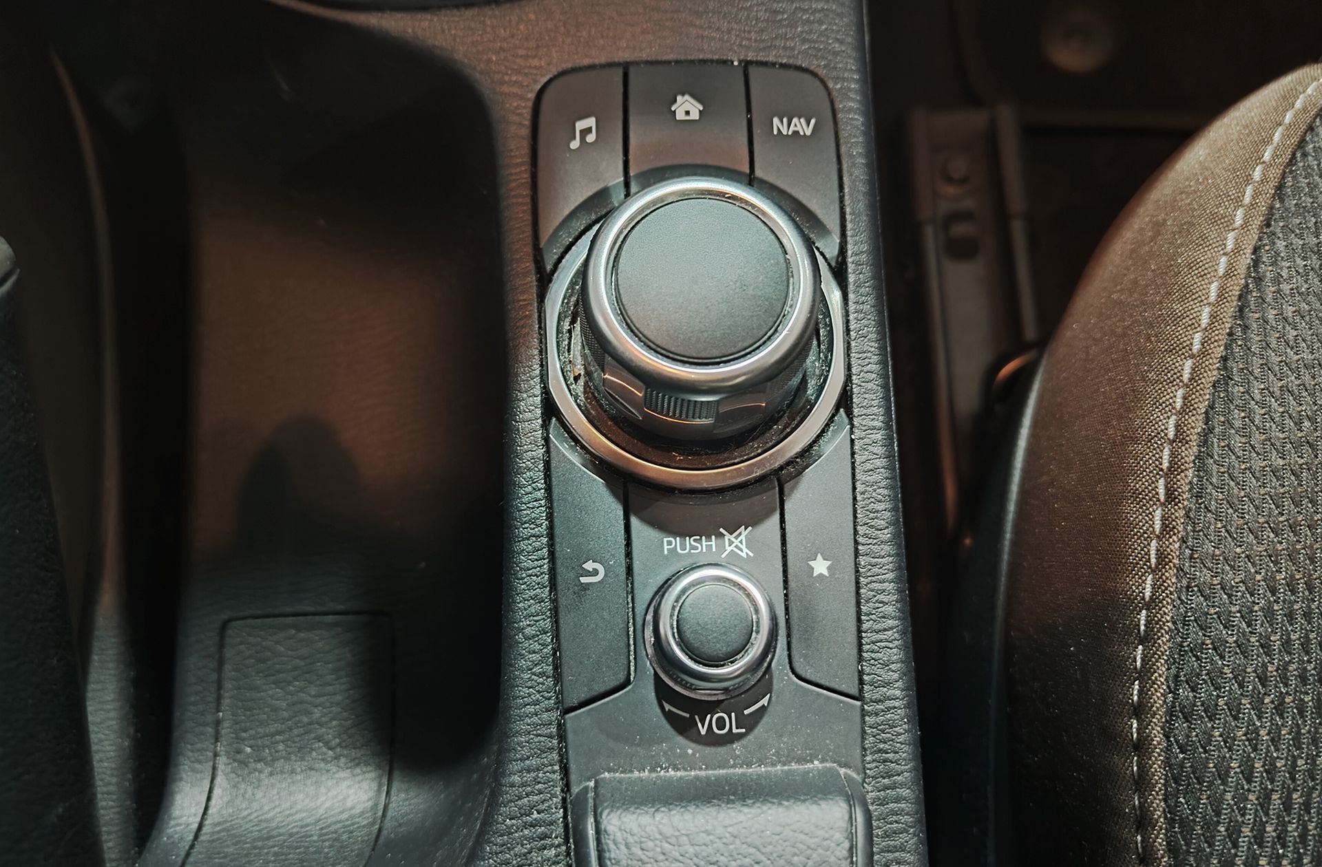 Mazda Mazda2 1.5 GE Origin - foto 31