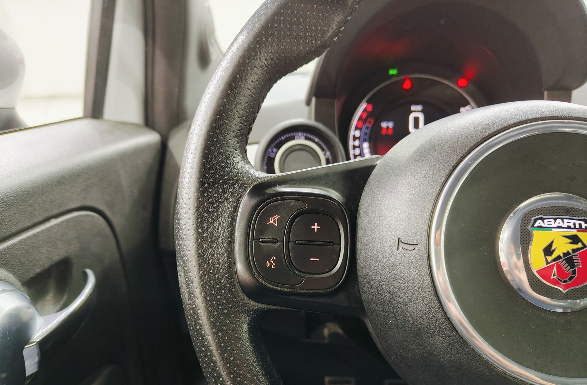 Abarth 500 1.4 16v T-Jet 595 - foto 22