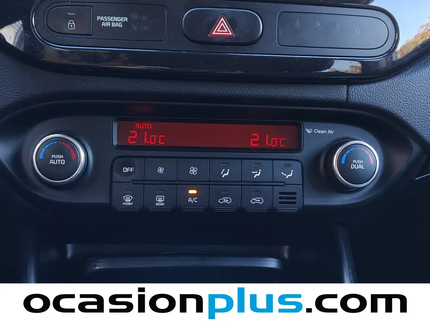 Foto KIA Carens Kia Carens 1.6 GDi UEFA Euro 2016 Eco-Dynamics (135 CV)