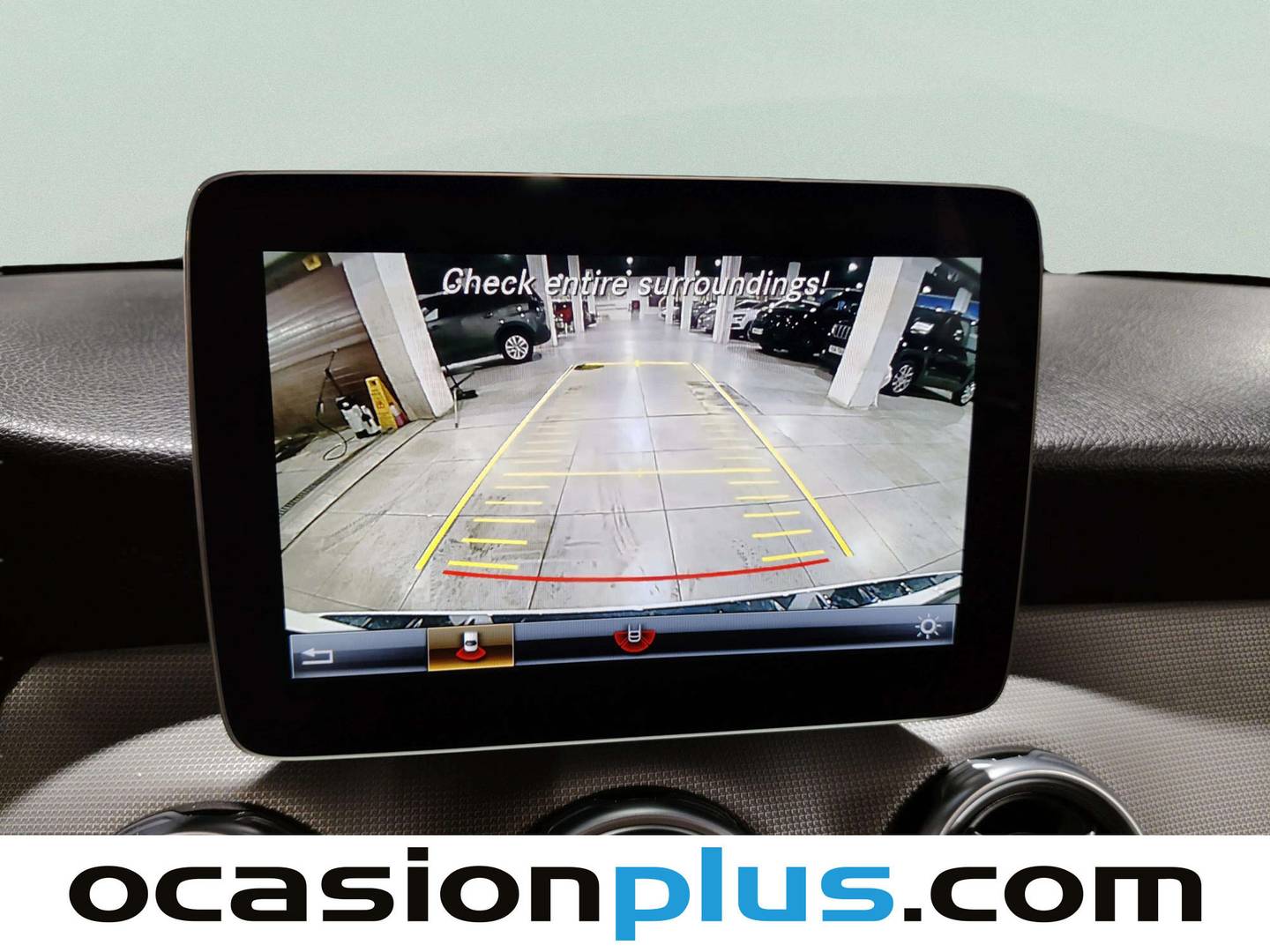 Equipamiento del Mercedes GLA Mercedes GLA 180 (122 CV)