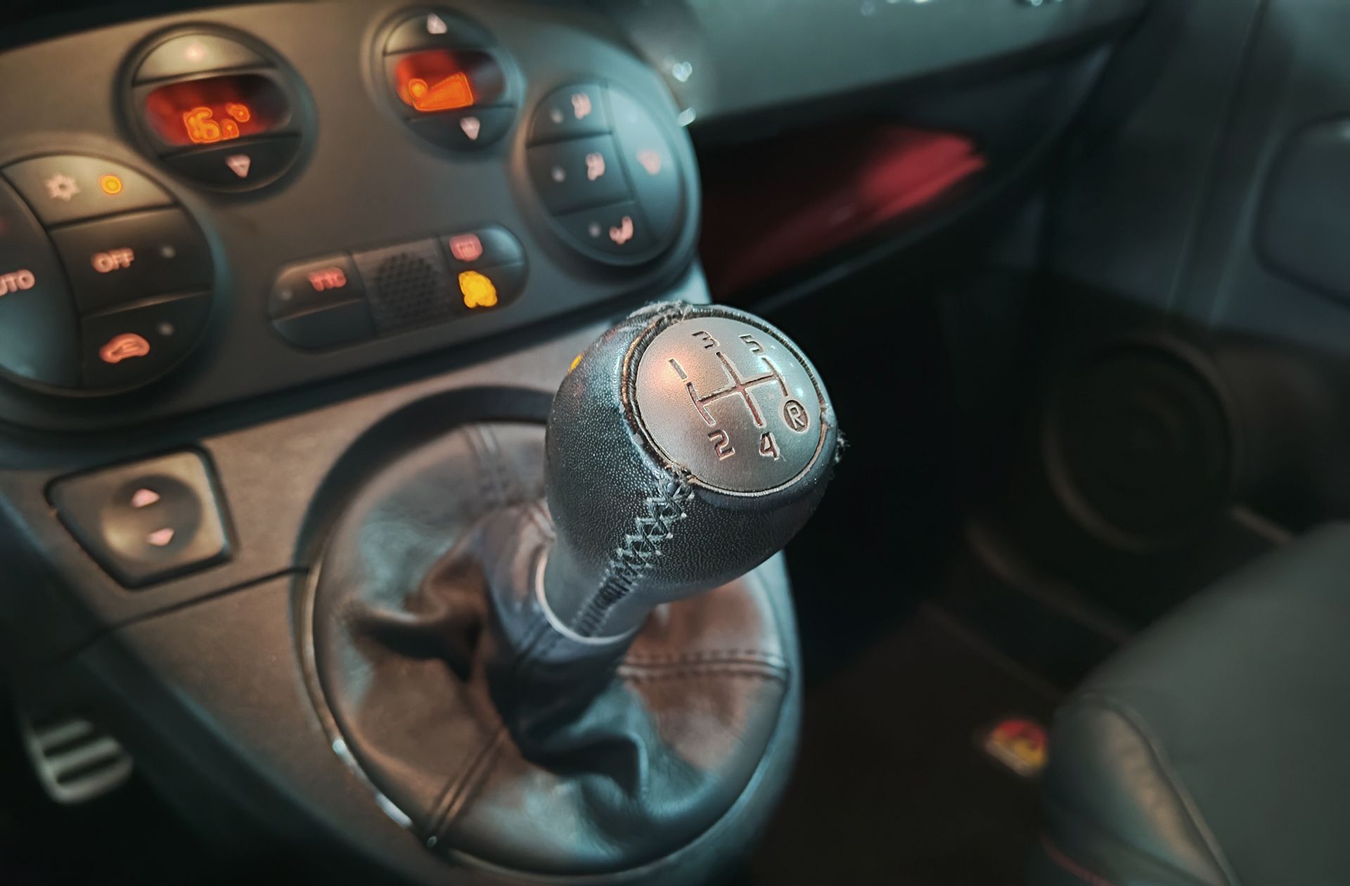 Abarth 500 1.4 16v T-Jet - foto 6