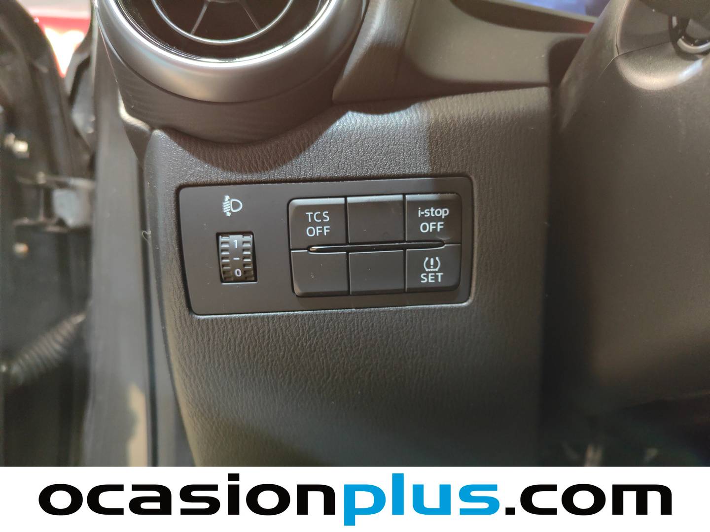 Equipamiento del Mazda CX-3 Mazda CX-3 2.0 G Evolution 2WD (121 CV)