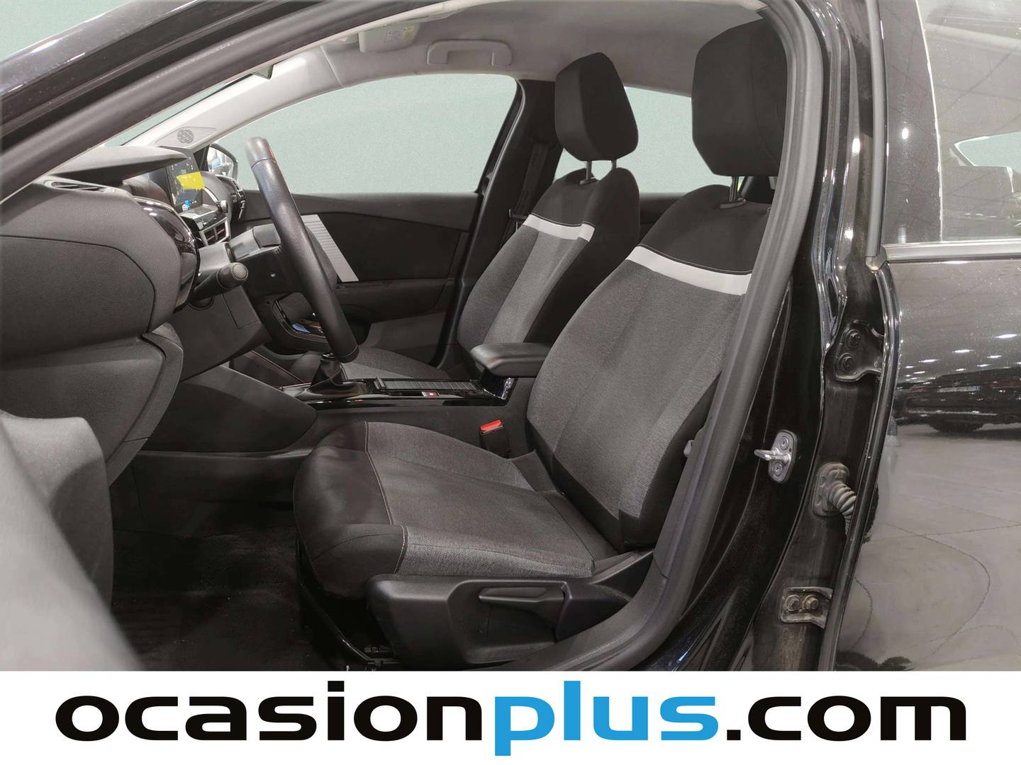 Foto asientos delanteros Citroën C4 Citroën C4 PureTech 130 S&S Feel (130 CV)
