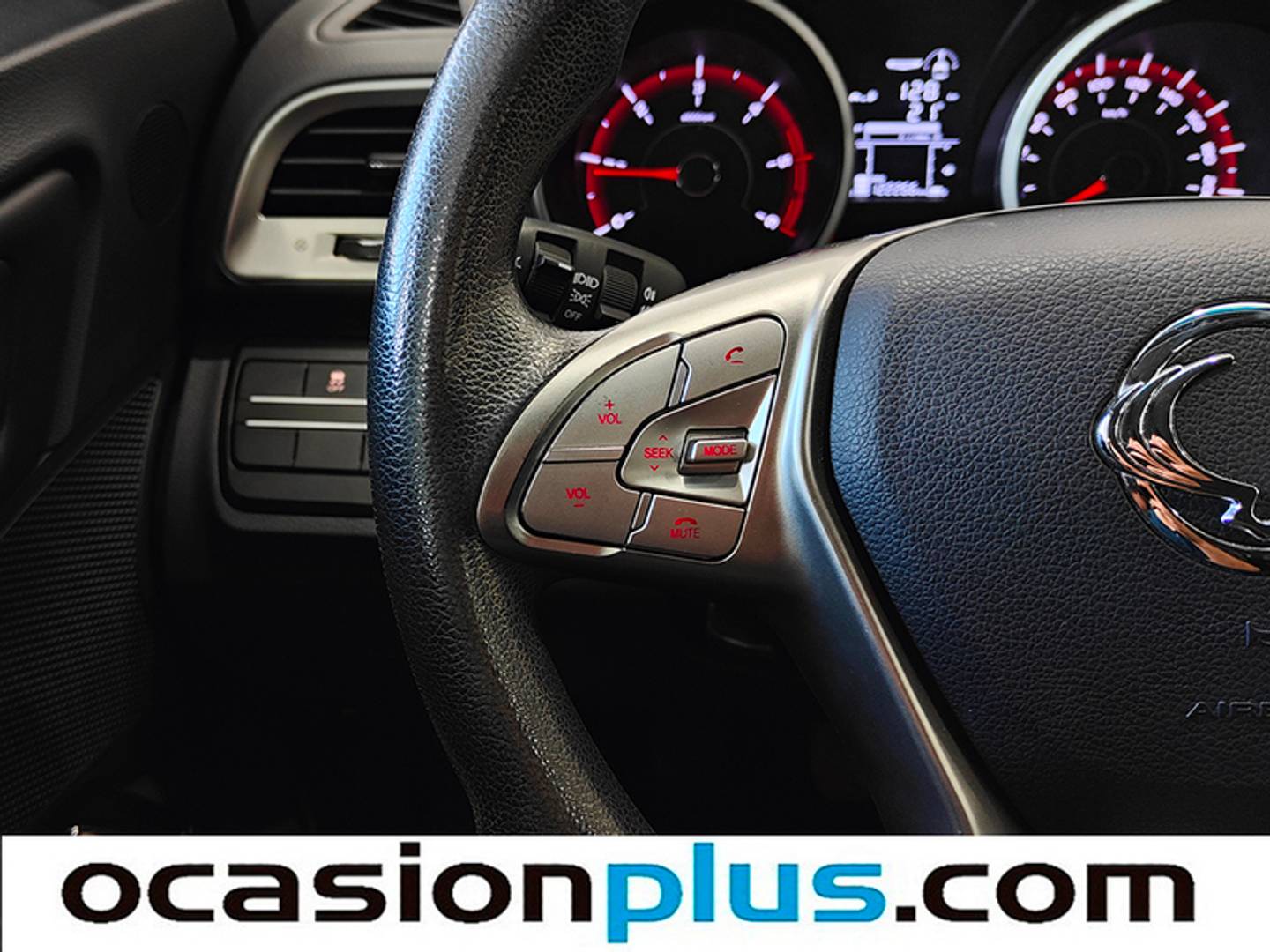 Foto SsangYong Tivoli Ssangyong Tivoli D16T Limited 4x2 (115 CV)