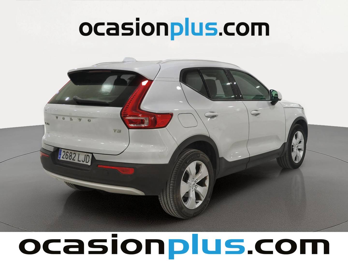 Foto trasera Volvo XC40 Volvo XC40 T3 Momentum Pro Auto (163 CV) izquierda