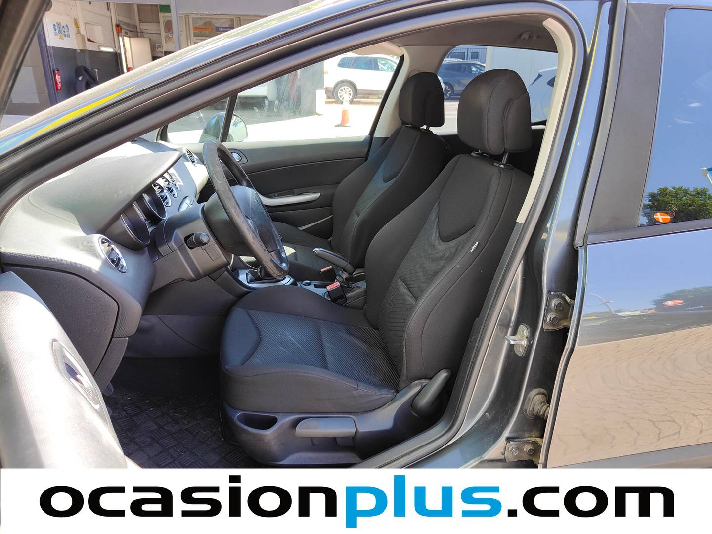 Foto asientos delanteros Peugeot 308 Peugeot 308 1.6 HDI Confort (110 CV)