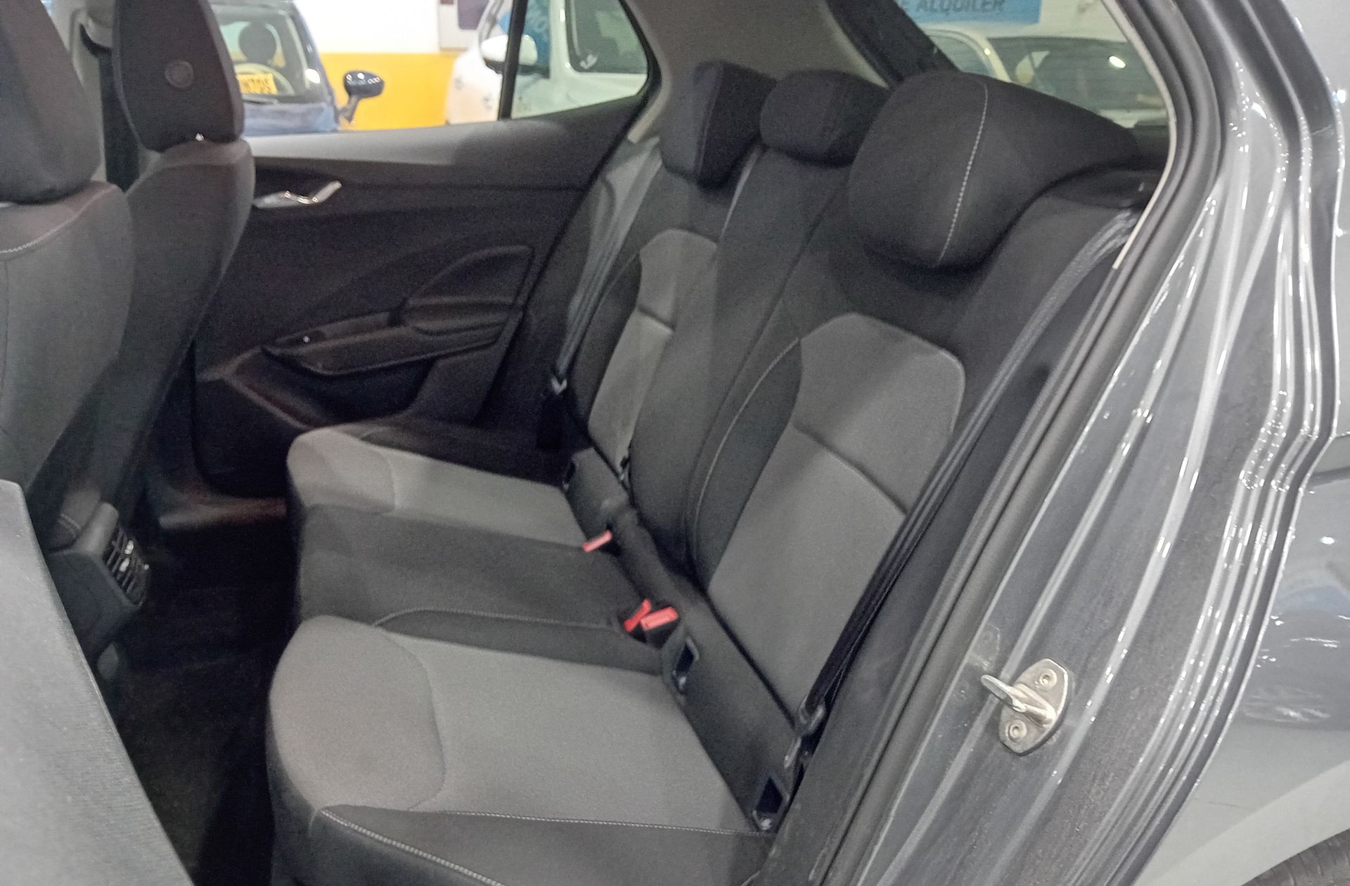 Škoda Fabia 1.0 TSI Selection - foto 10