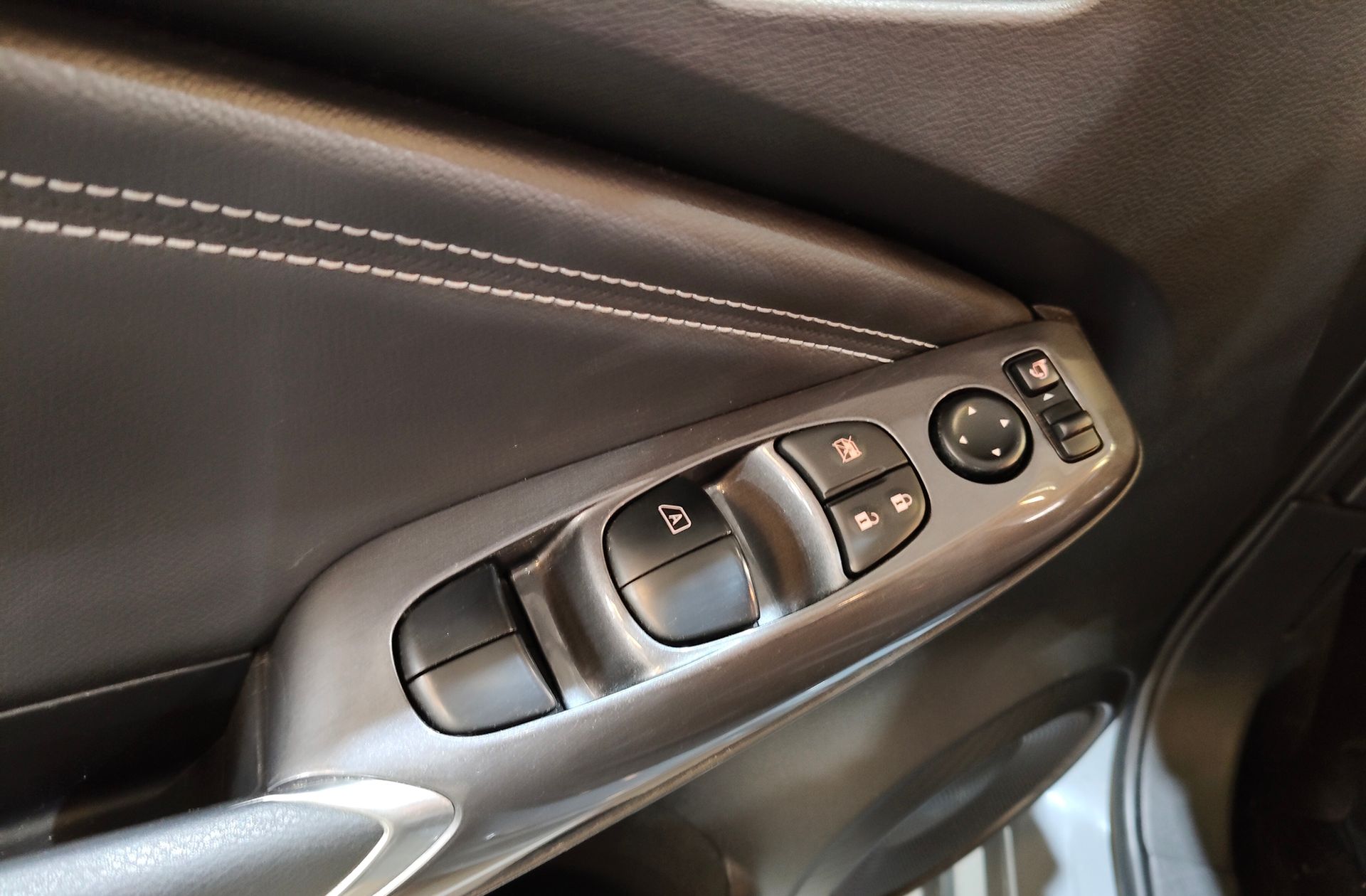 Nissan Juke Hybrid N-Design Black - foto 35