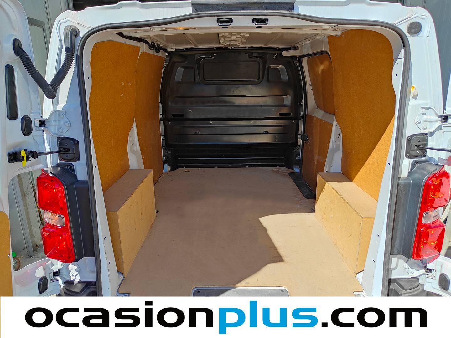 Foto asientos traseros Opel Vivaro Opel Vivaro Furgon BlueHDi 120 (120 CV)