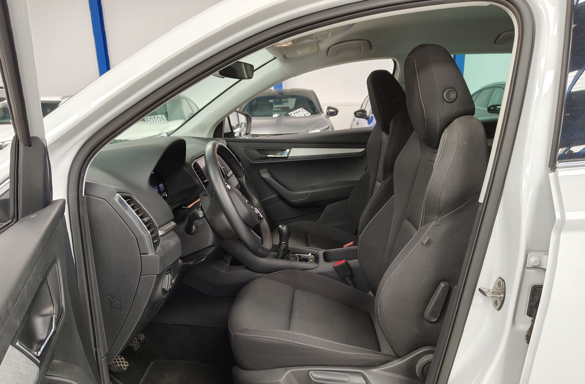 Škoda Karoq 2.0 TDI Selection - foto 10