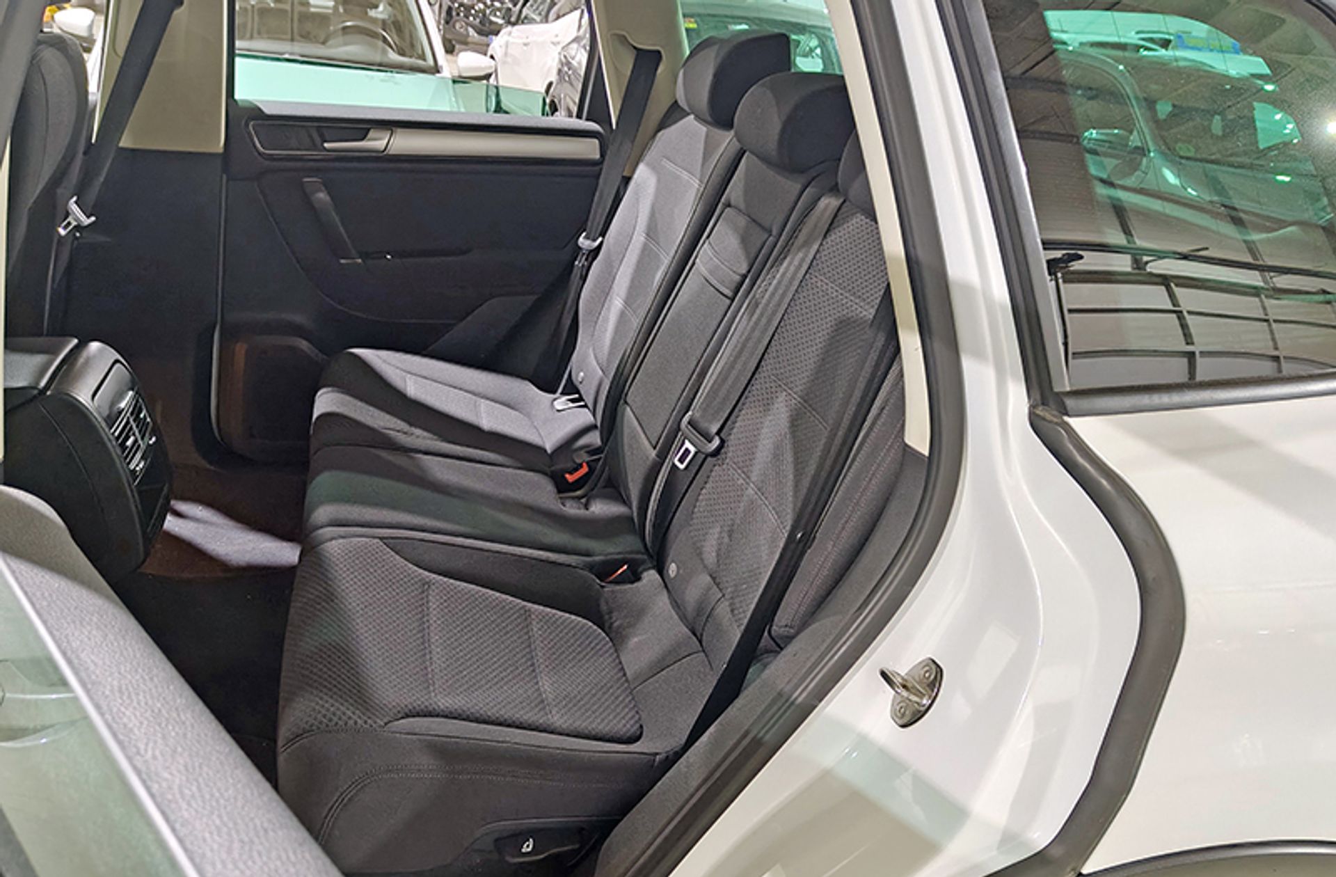Volkswagen Touareg Pure 3.0 TDI BMT tiptronic - foto 11