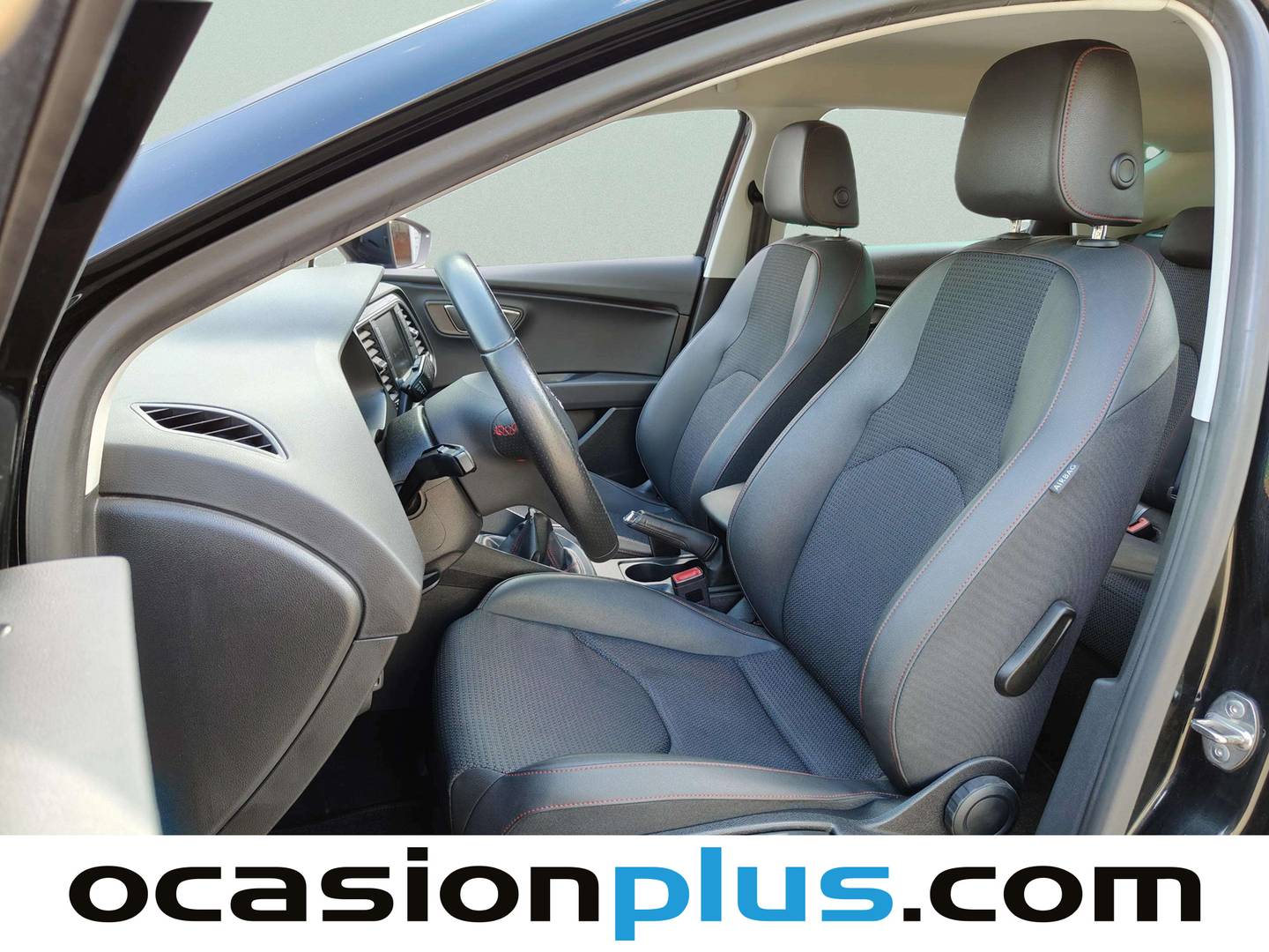Foto asientos delanteros Seat León Seat León 2.0 TDI S&S FR (150 CV)