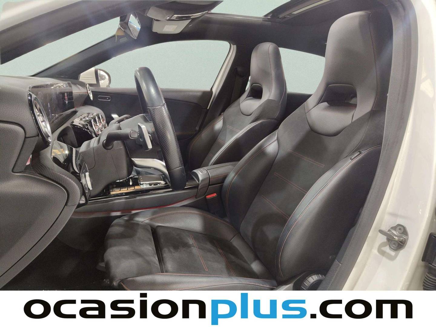 Foto asientos delanteros Mercedes Clase A Mercedes-Benz Clase A 180 (136 CV)Pack AMG