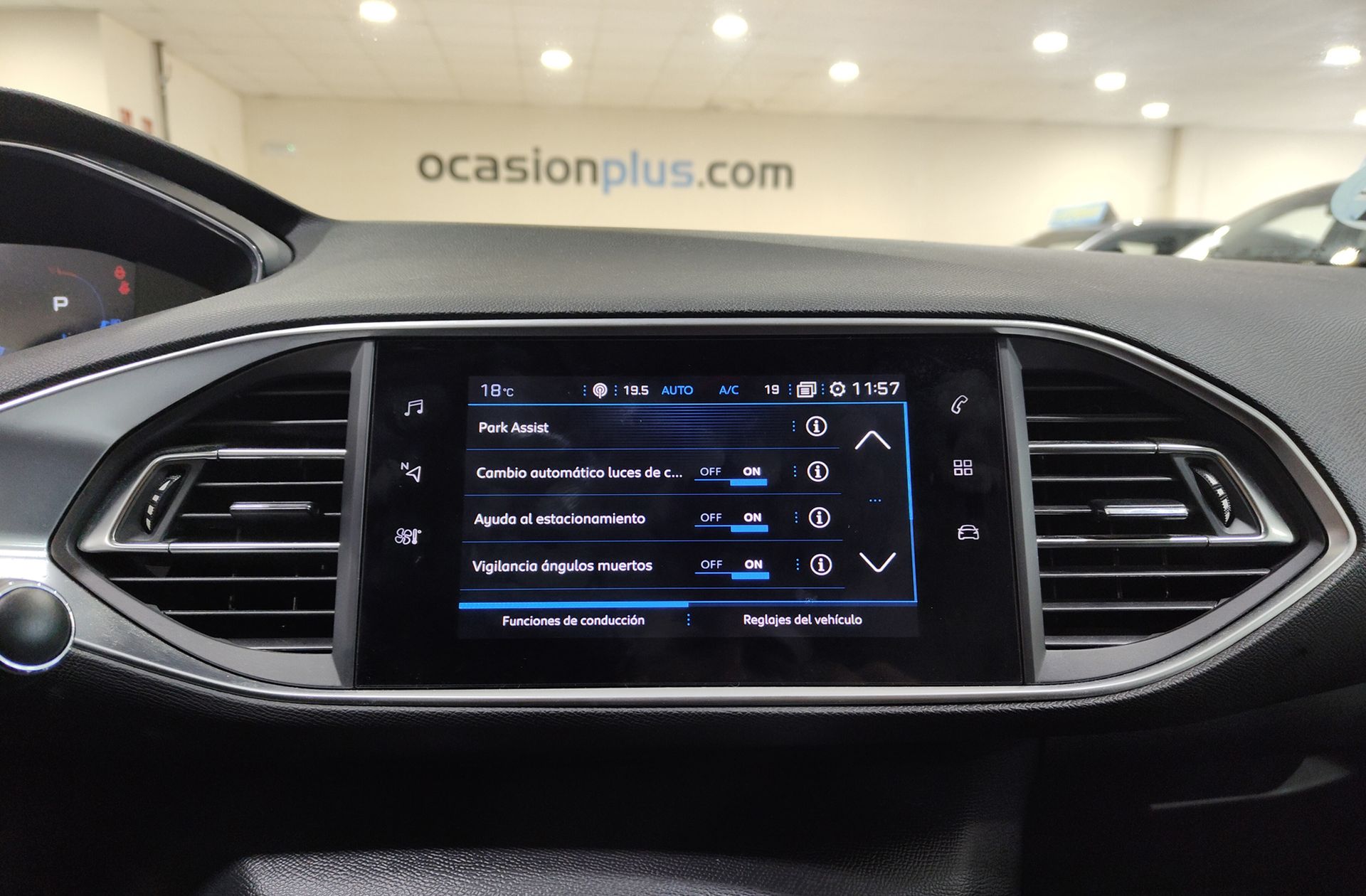 Peugeot 308 PureTech 130 Allure Pack EAT8 - foto 16