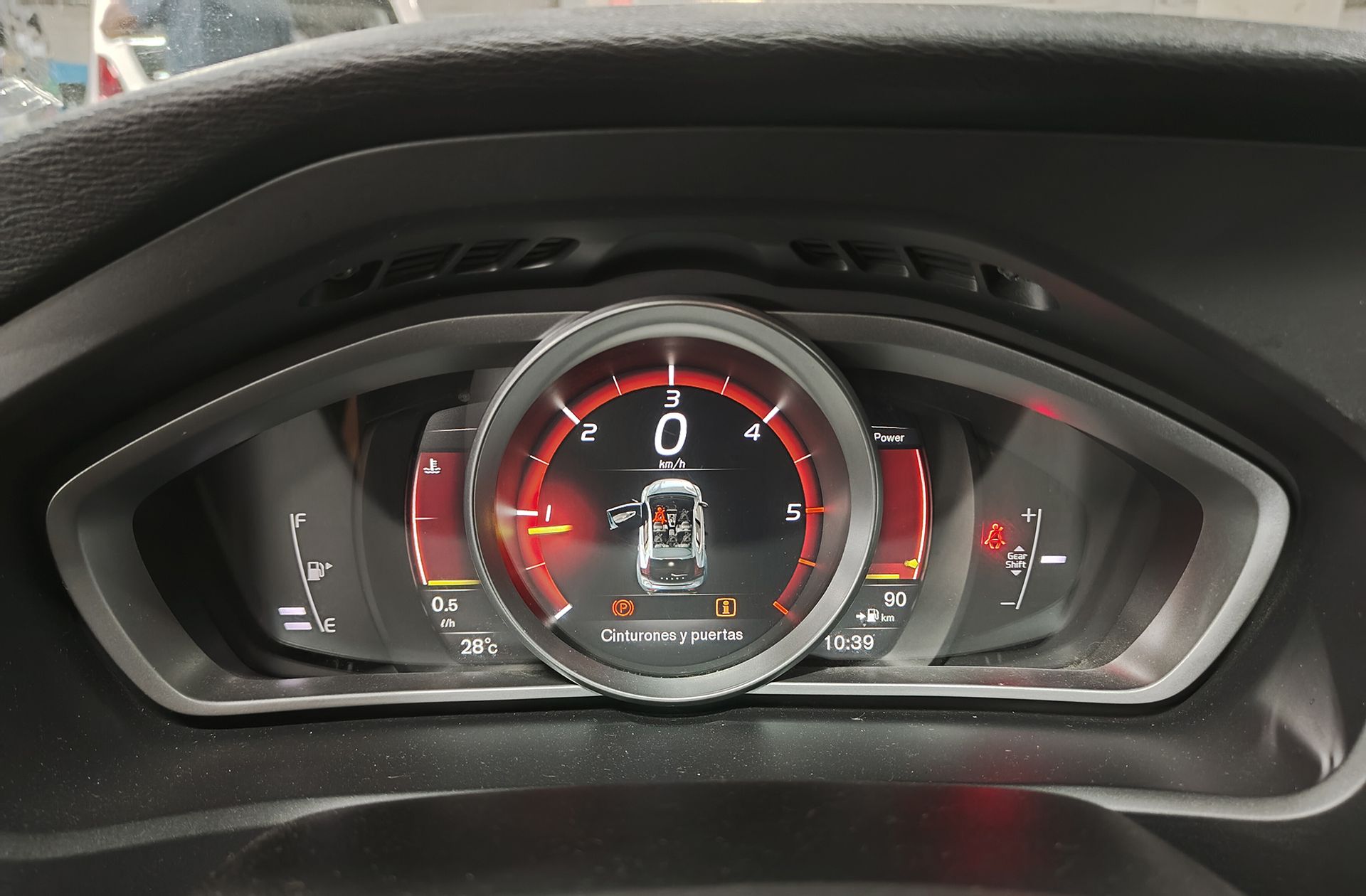 Volvo V40 2.0 D3 Momentum - foto 19