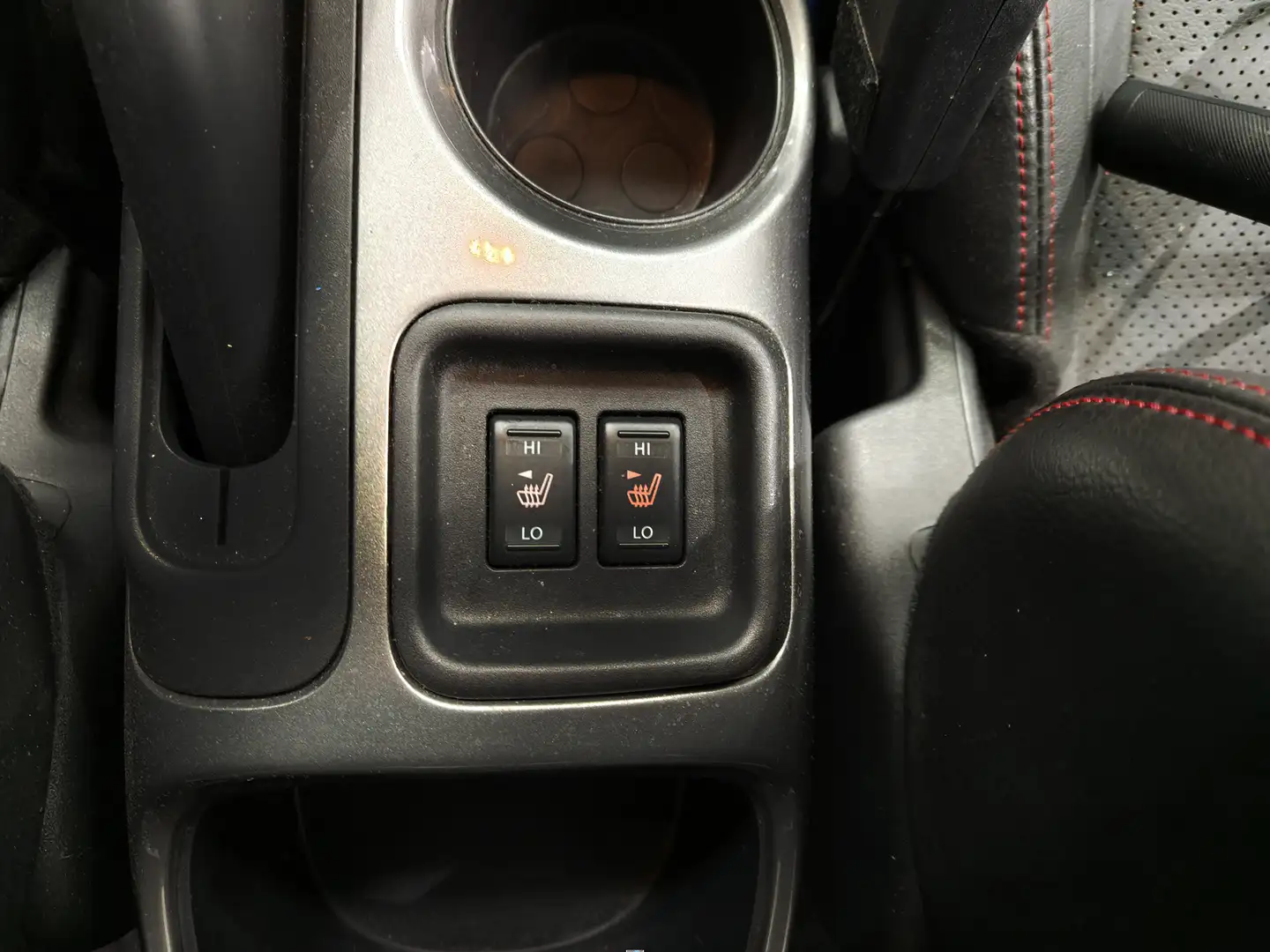 Foto Nissan JUKE Nissan Juke 1.6 Tekna Premium CVT 4X2 (117 CV)